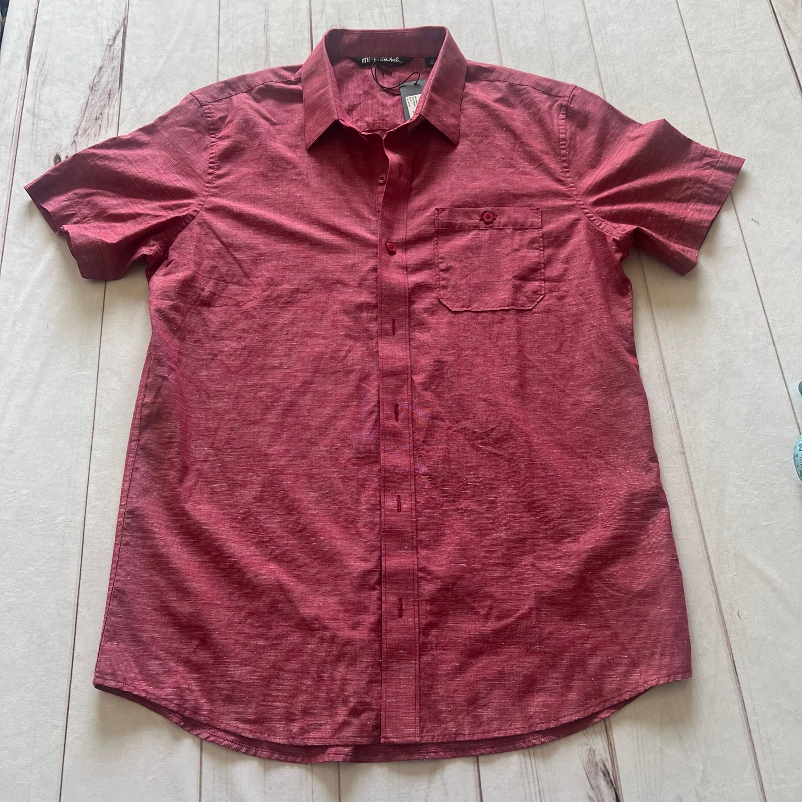 Travis Mathew Studebaker Shirt Mens Medium Red Heather Short Sleeve Button NWT