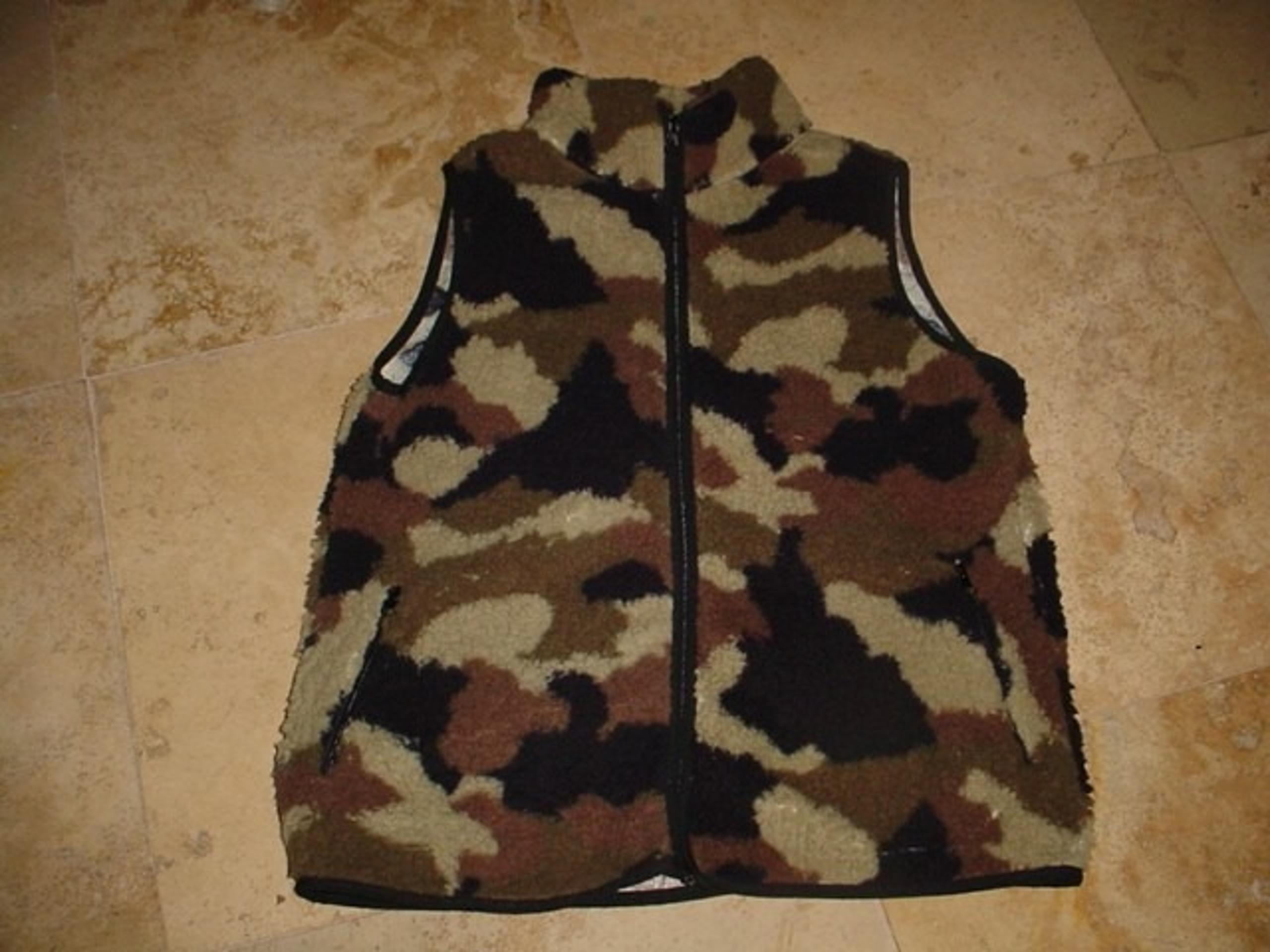 SABRINA LAUREN SHERPA FLEECE ZIP FRONT VEST CAMO BROWN SZ L
