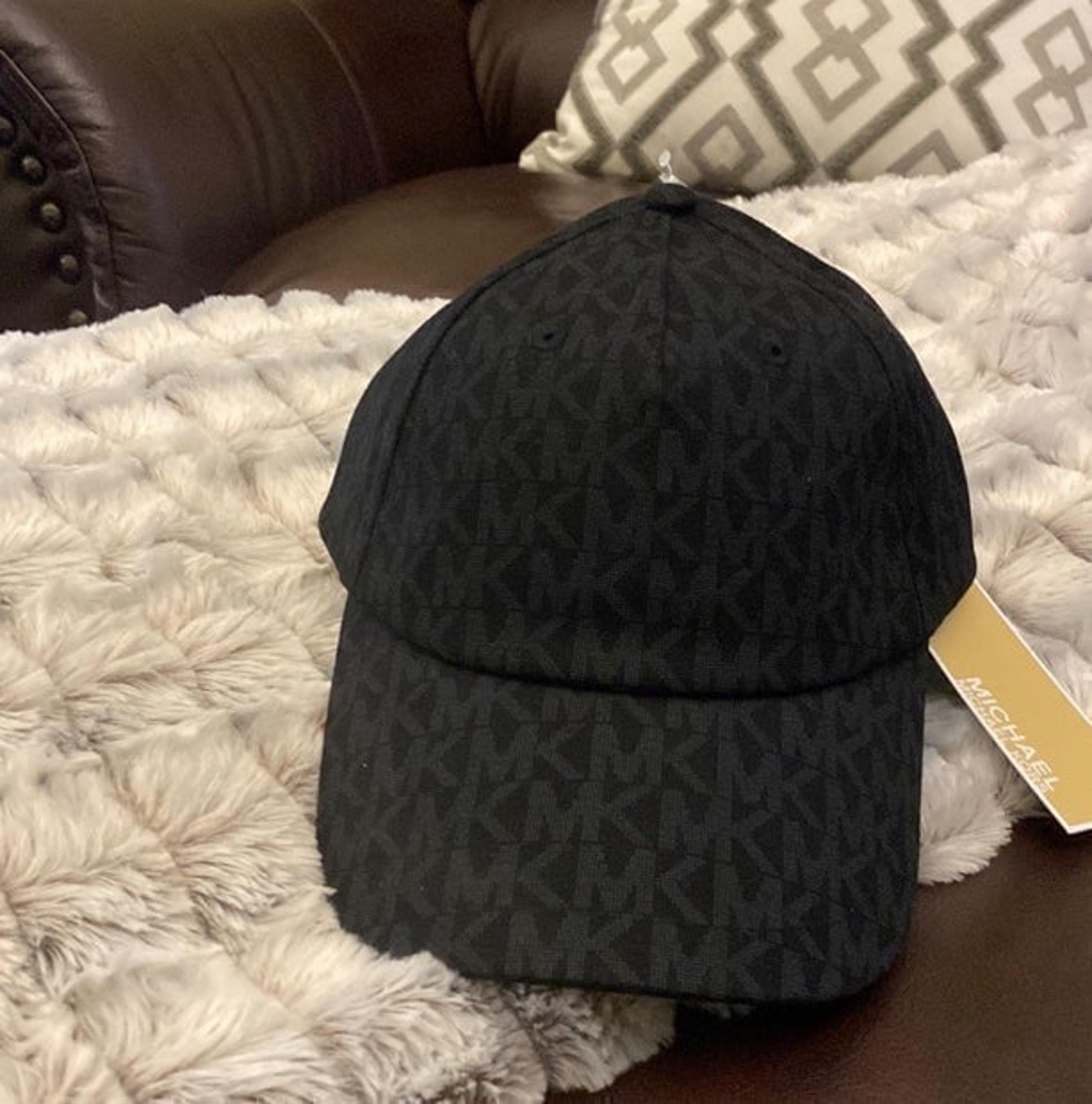 MK WOMENS BLACK LOGO HAT