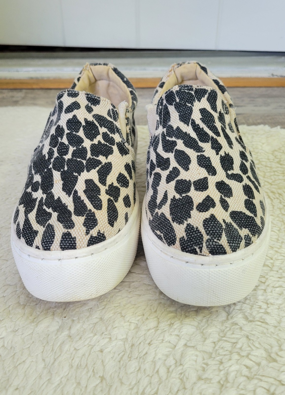 Bamboo slip deals on shoes