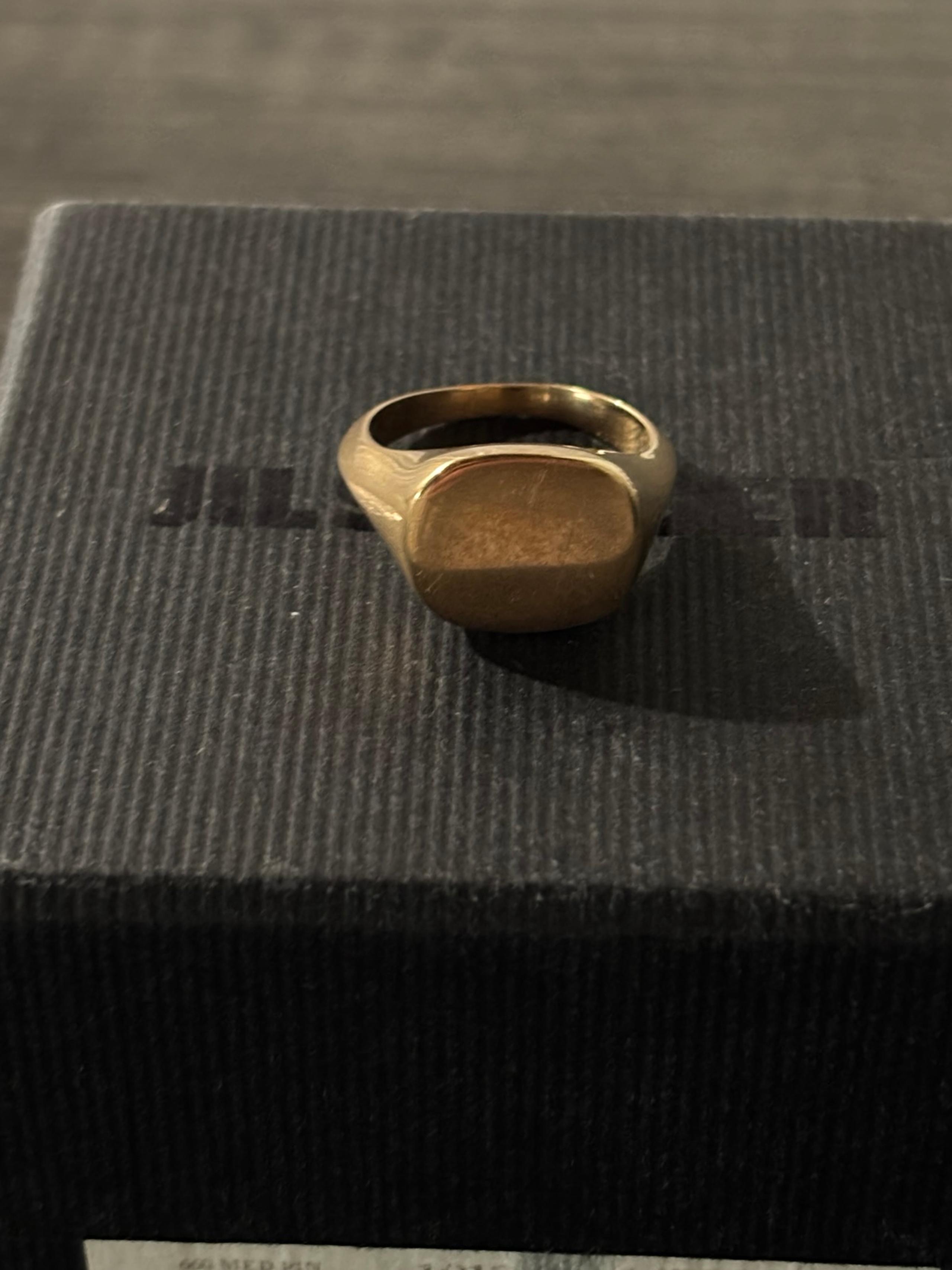 JIL SANDER ROSE GOLD SIGNET RING.