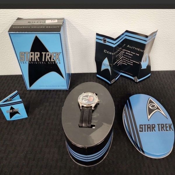 NWT Star Trek Limited Edition Timepiece by Fossil new battery 5000 made 1997