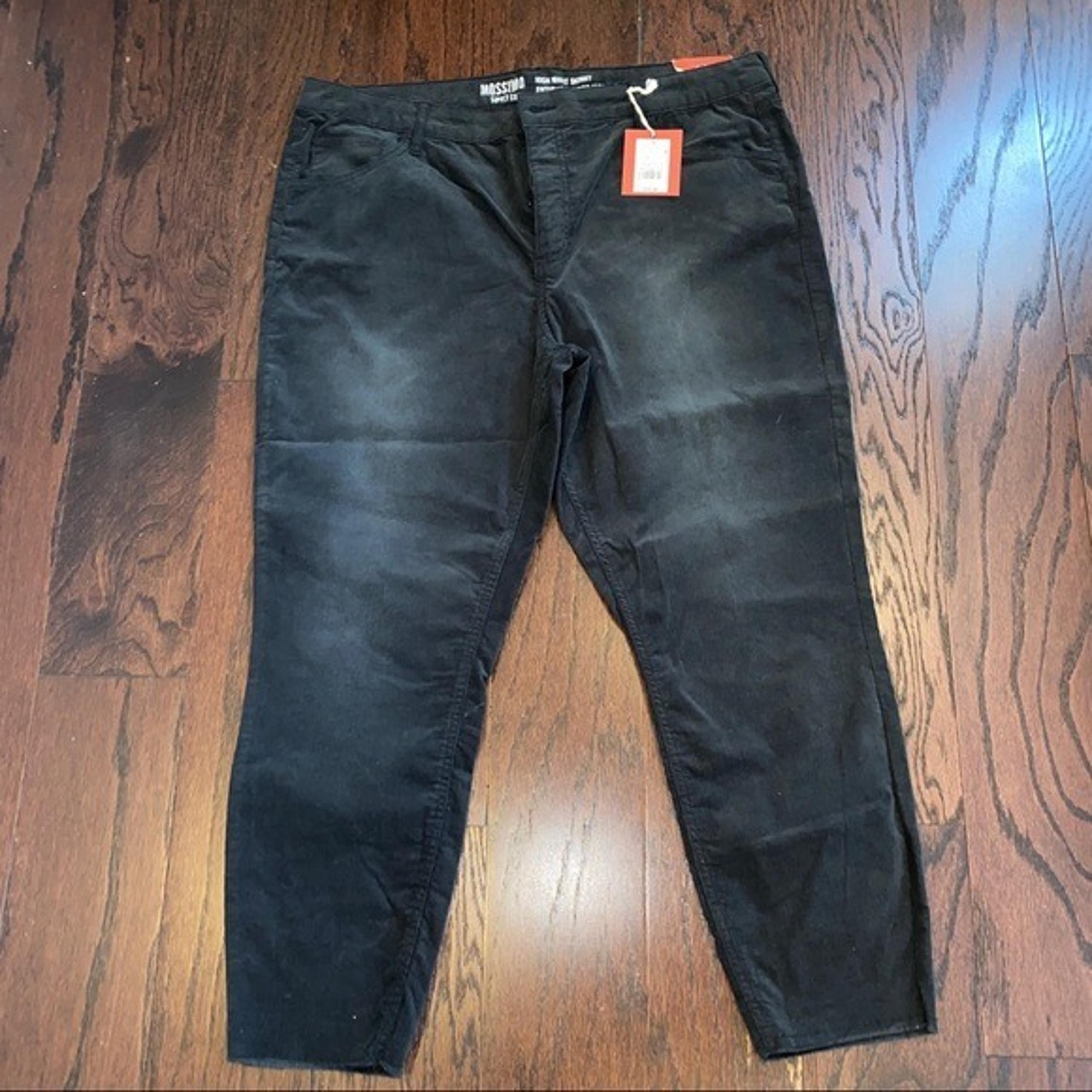MOSSIMO Women’s Plus Size Black High Waist Skinny Corduroy Pants Size 18 NEW