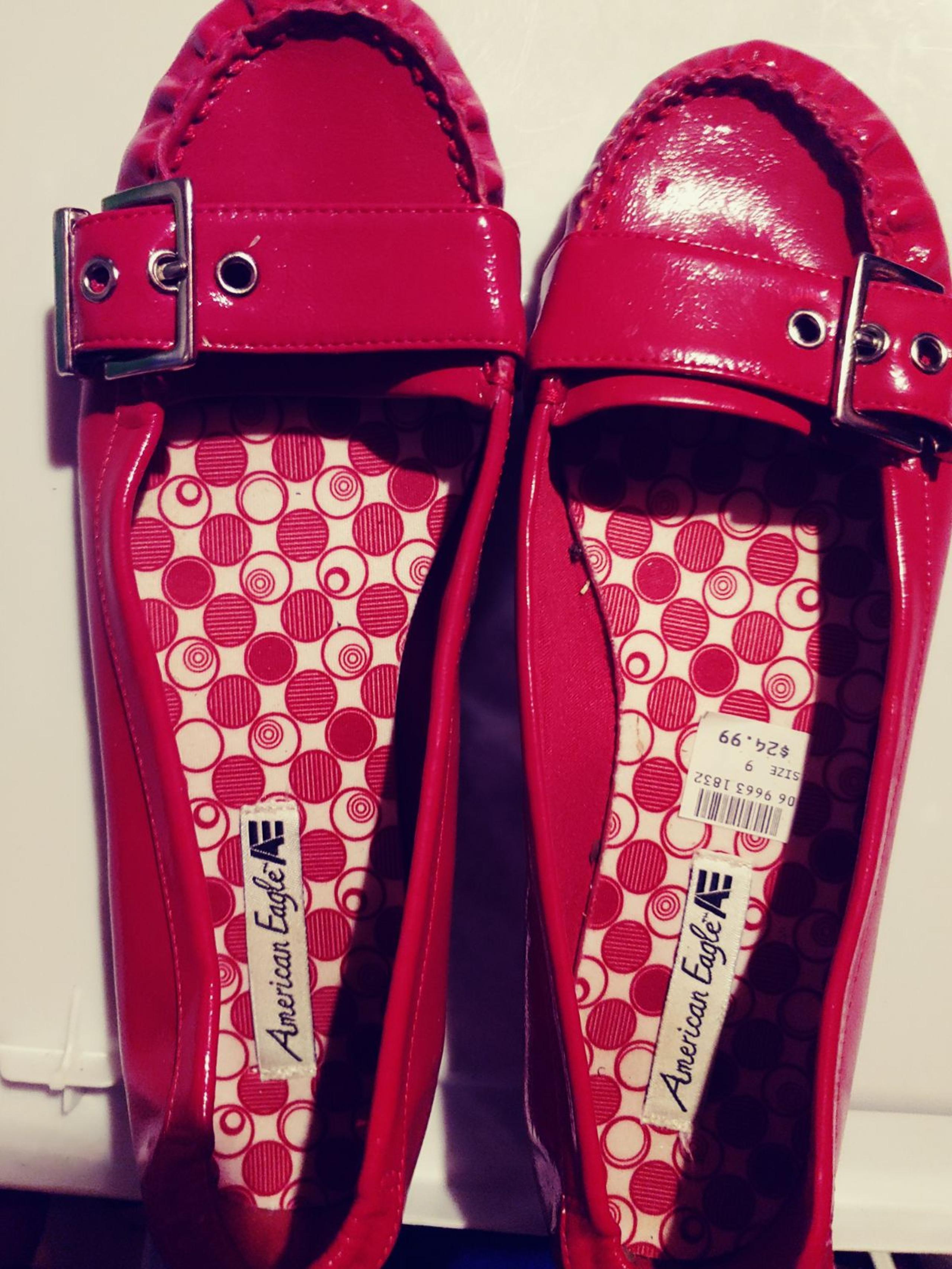 American eagle red slip on shoes