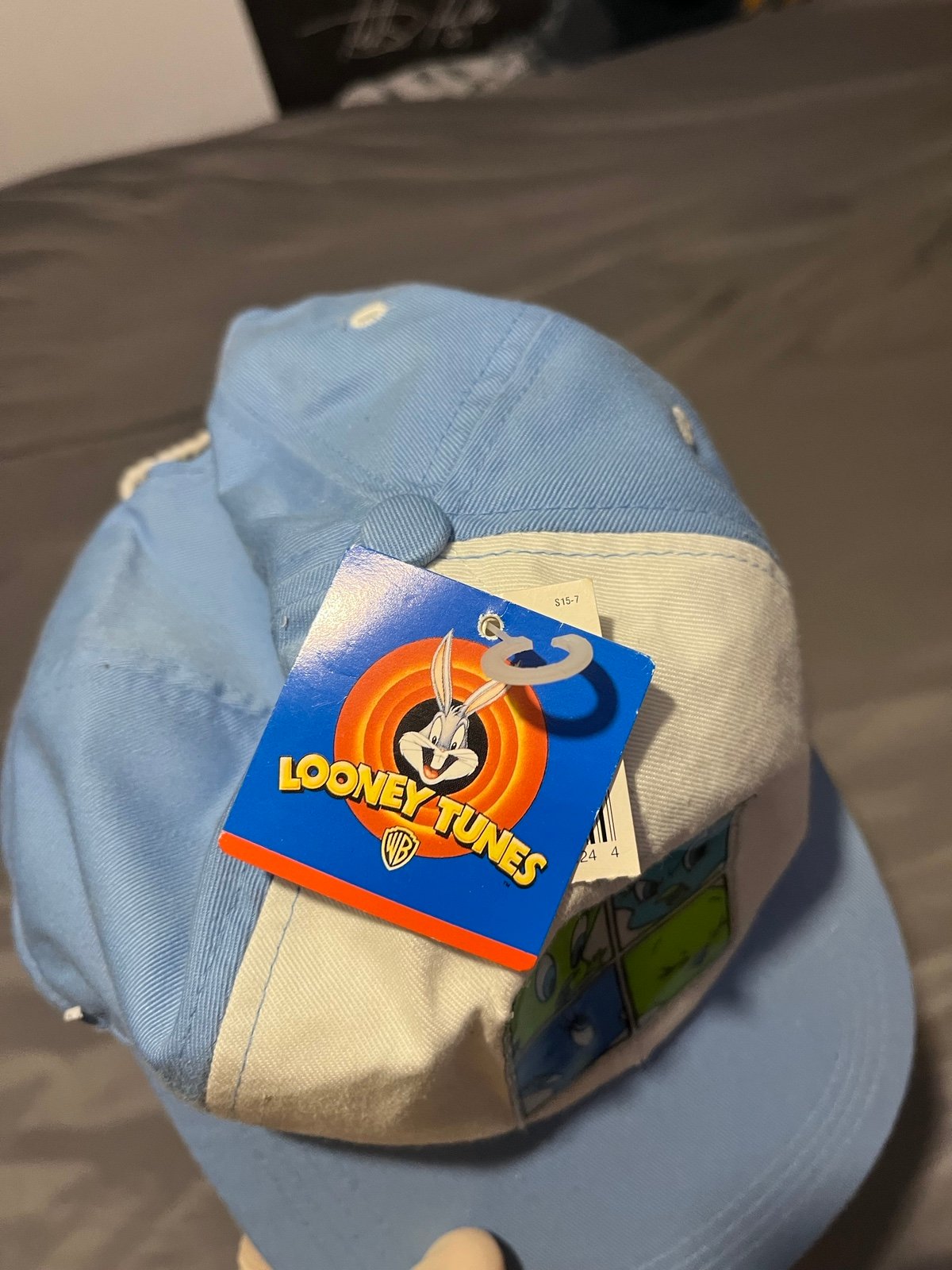 Vintage 1997 Looney Toons Tweety Hat - detail