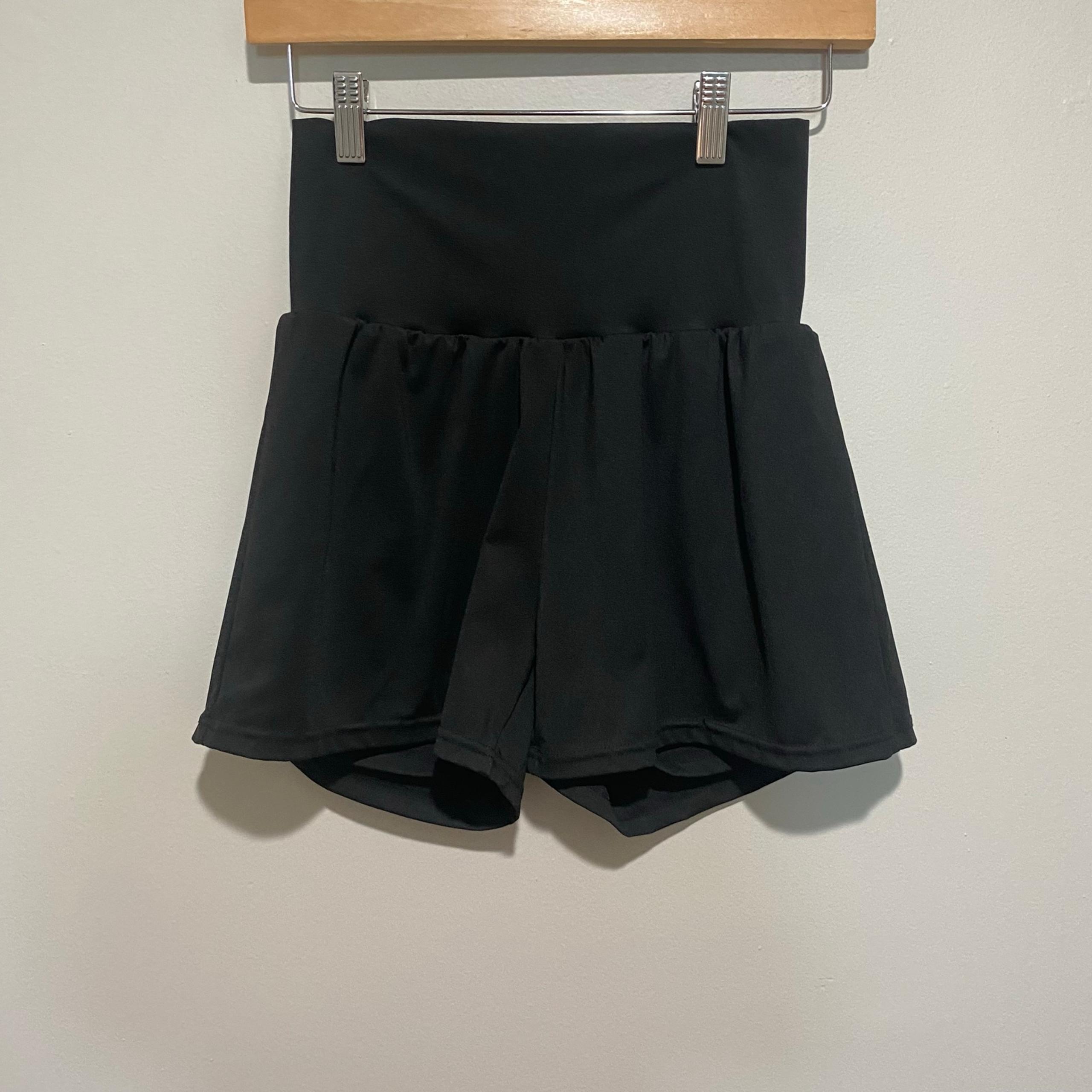 Amazon Women's Black Activewear Shorts Size M