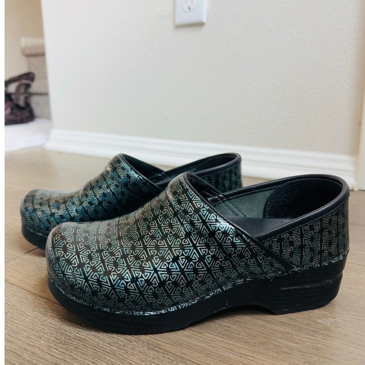 Dansko Women's Geometric Patent Clogs EU Size 37