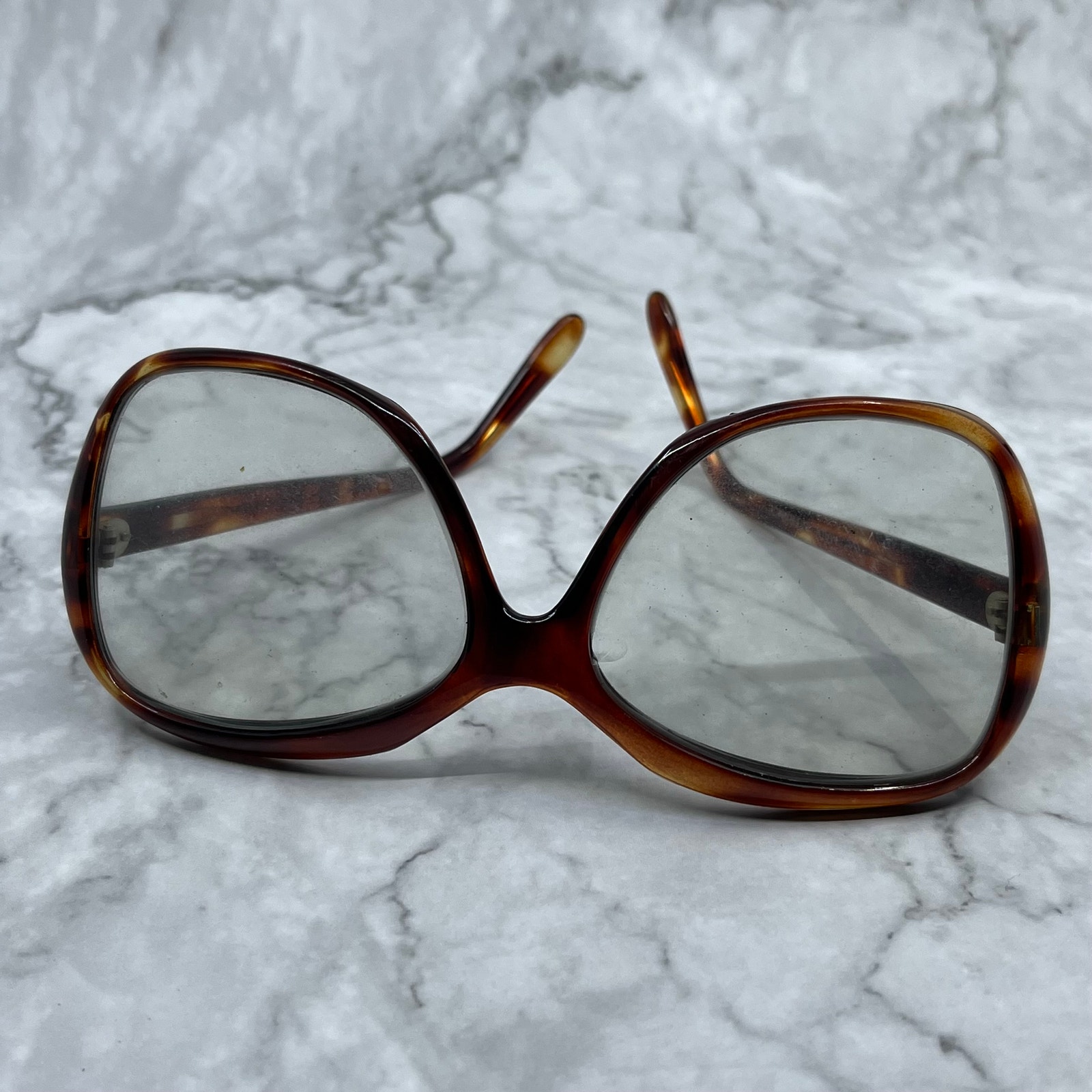 Vintage Tortoise Shell Big Eye Cat Eye Woman’s Eyeglasses France 5.75” TA9