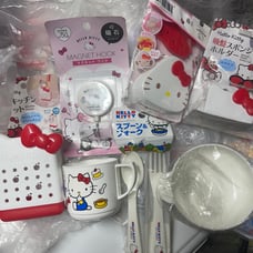 7pc hello kitty set bag B