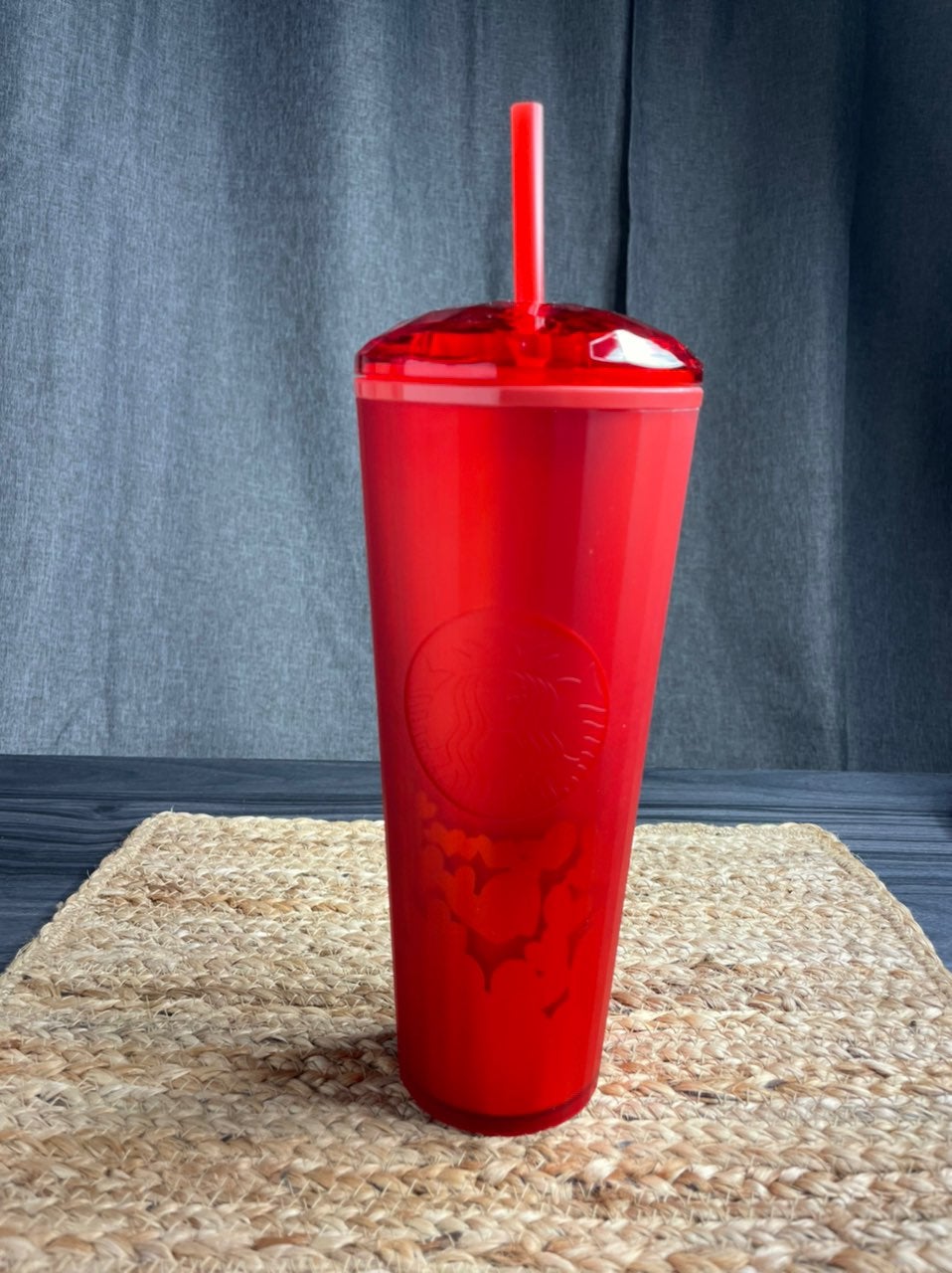 Starbucks 2022 Limited Edition Hearts Dome Tumbler Cup Red Rare