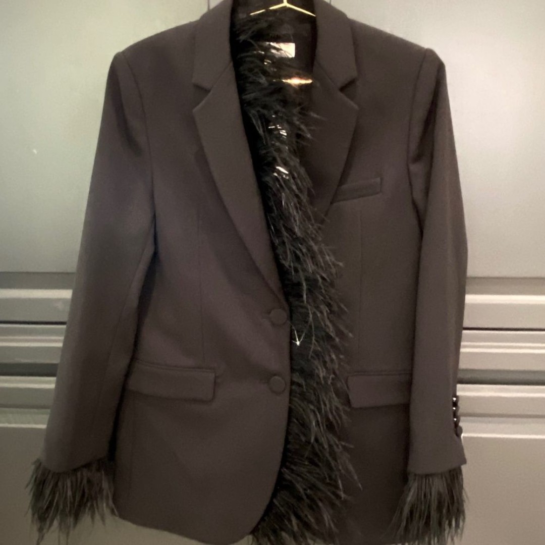 NWT (Retails 495) Black Michael Kors Ostrich Feather Blazer Size 6