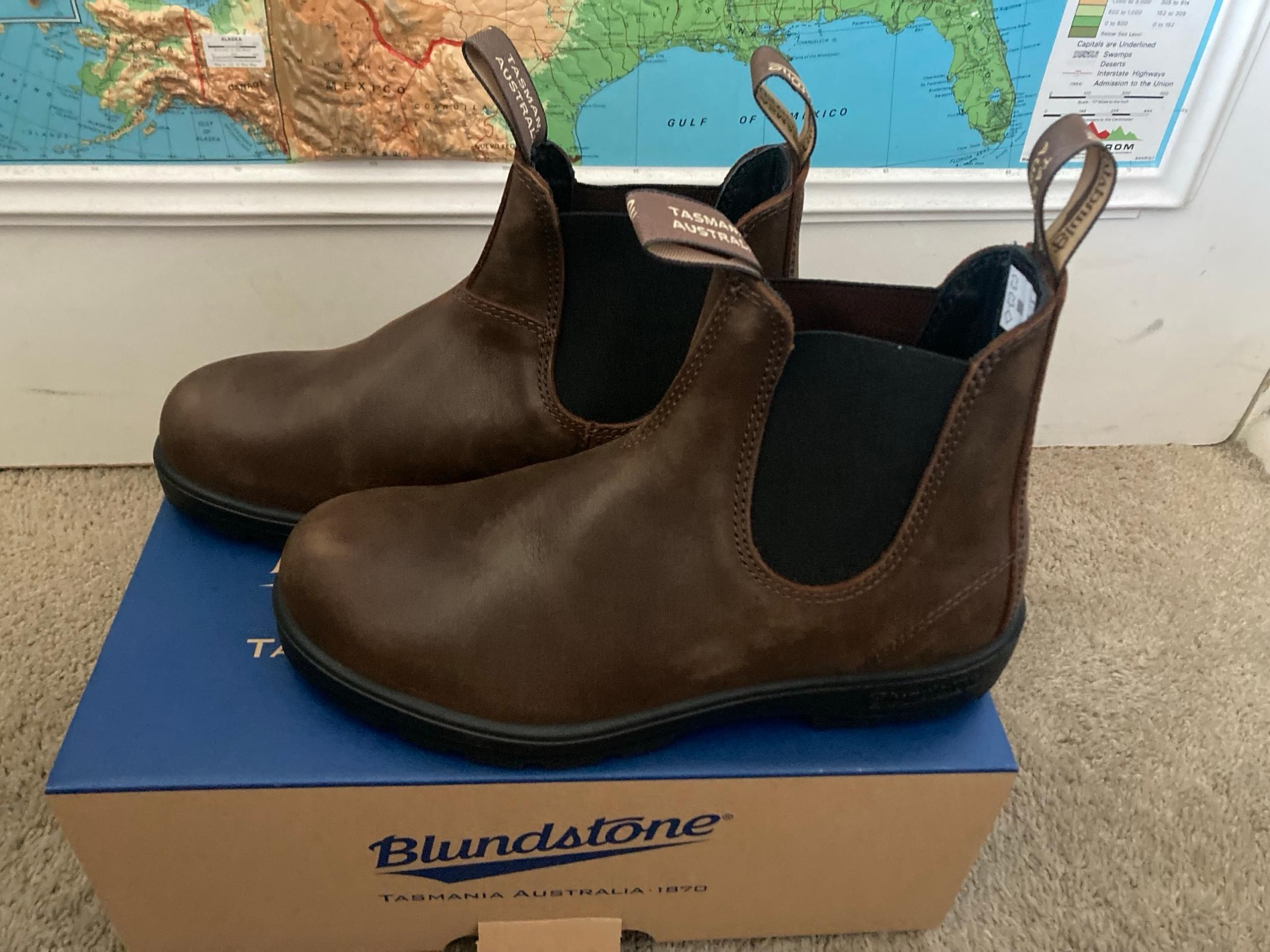 Blundstone Chelsea boots, classic brown, new with tags, size 9; EU 7, leather