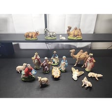 Vintage 1950's COMPOSITION NATIVITY FIGURINE set / 17 Figures 5 Italy WOOLWORTH
