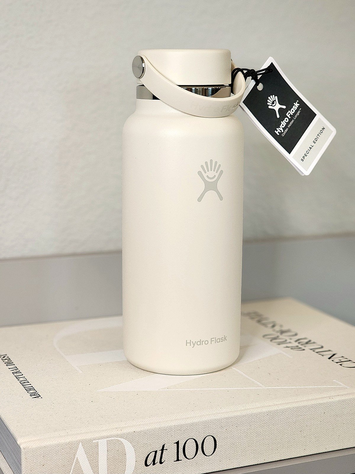 hydroflask 32 oz Nordstrom Special Edition (Moonlight)