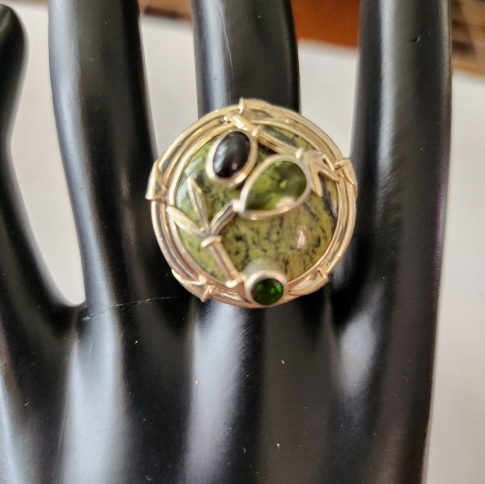 Sajen sterling ring with green agate stone , bamboo leaf motif adjustable
