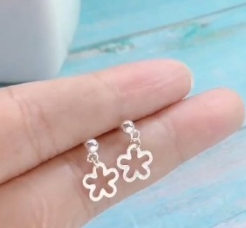NEW Women's Dangle Earrings White Gold Plated S925 Flowers