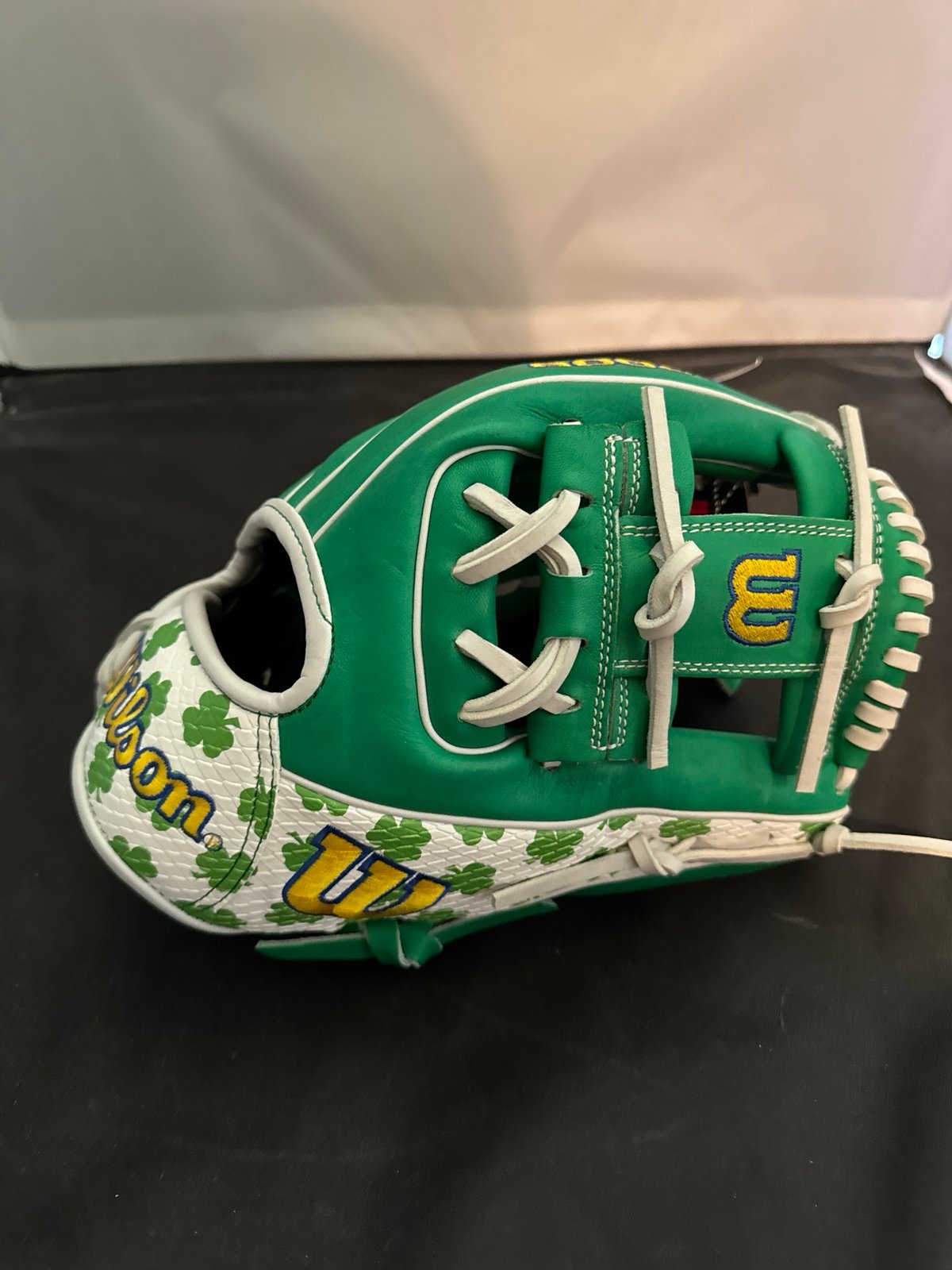 Wilson A2000 MDA Glove 11.5 infield
