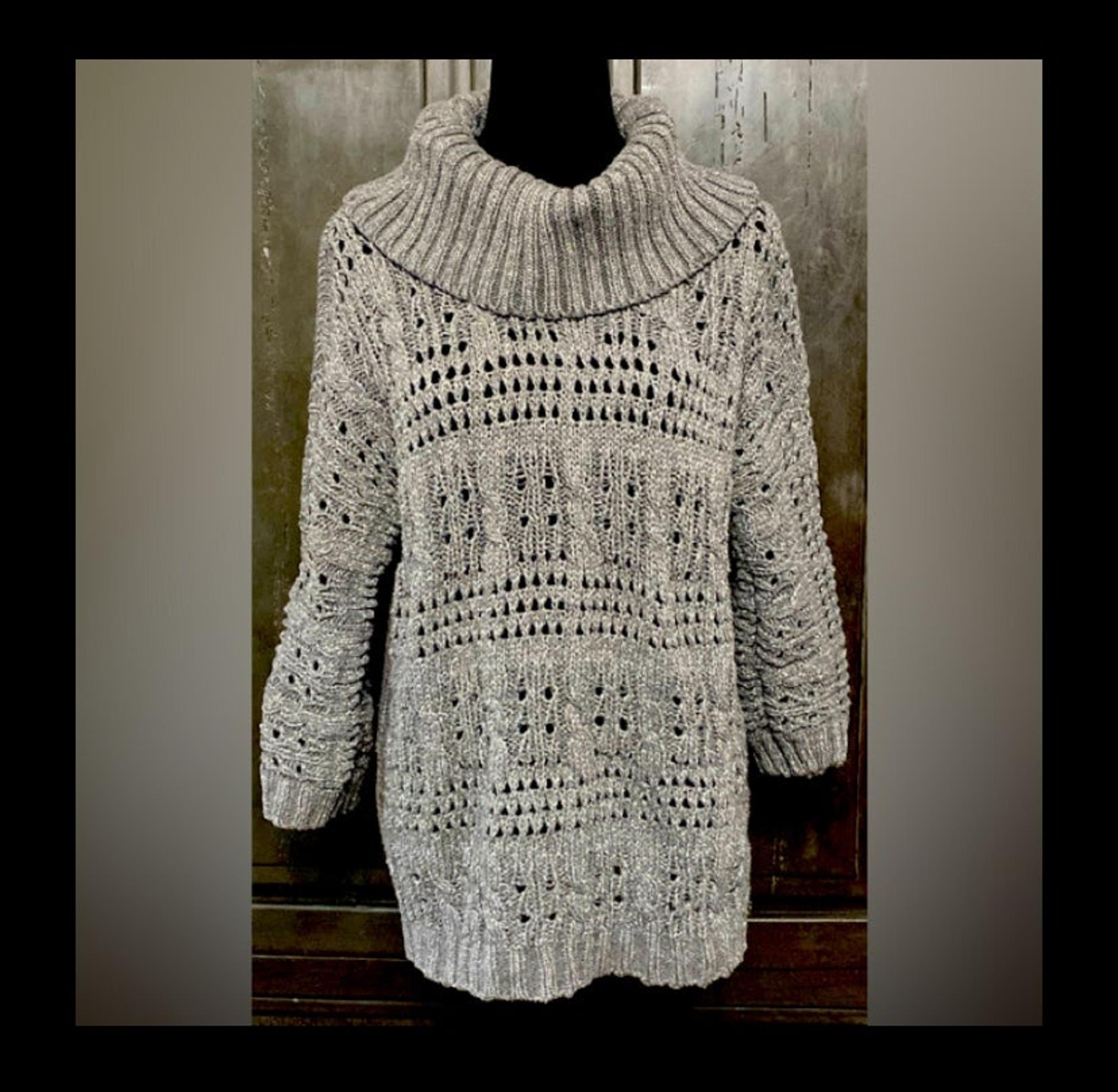 Sharagano graysilver metallic mock turtleneck OS sweater- medium