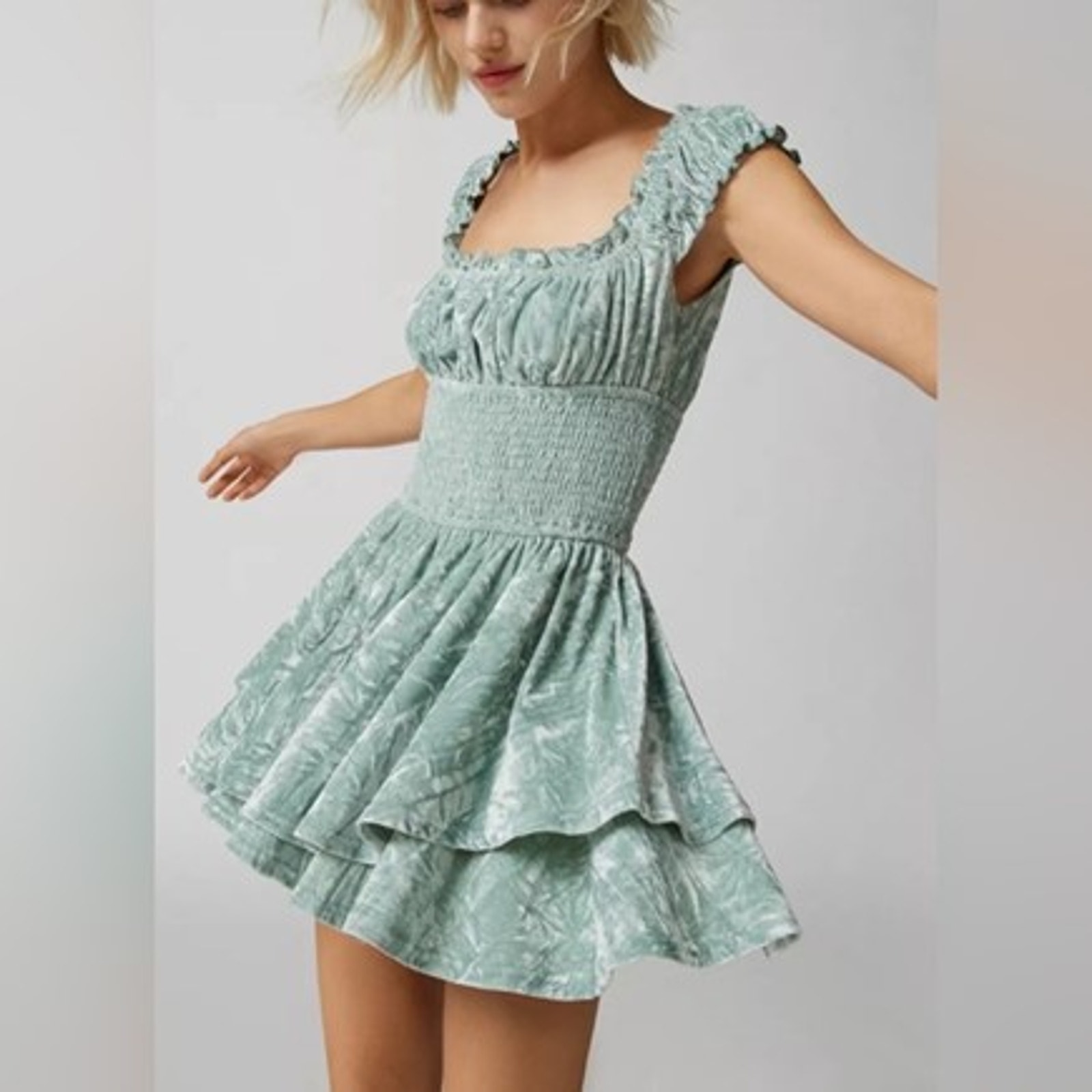 Urban Outfitters Women's Size Large Rose Velvet Romper in Sky / Green NEW