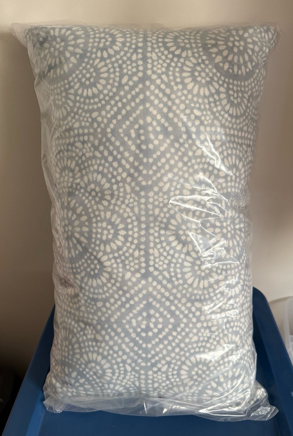 NEW 16x26” Pottery Barn Chambray Blue SLATE Outdoor Lumbar Throw Lumbar Pillow