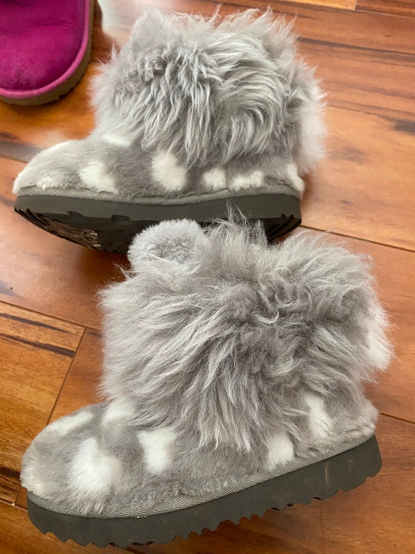 ugg boots size 10