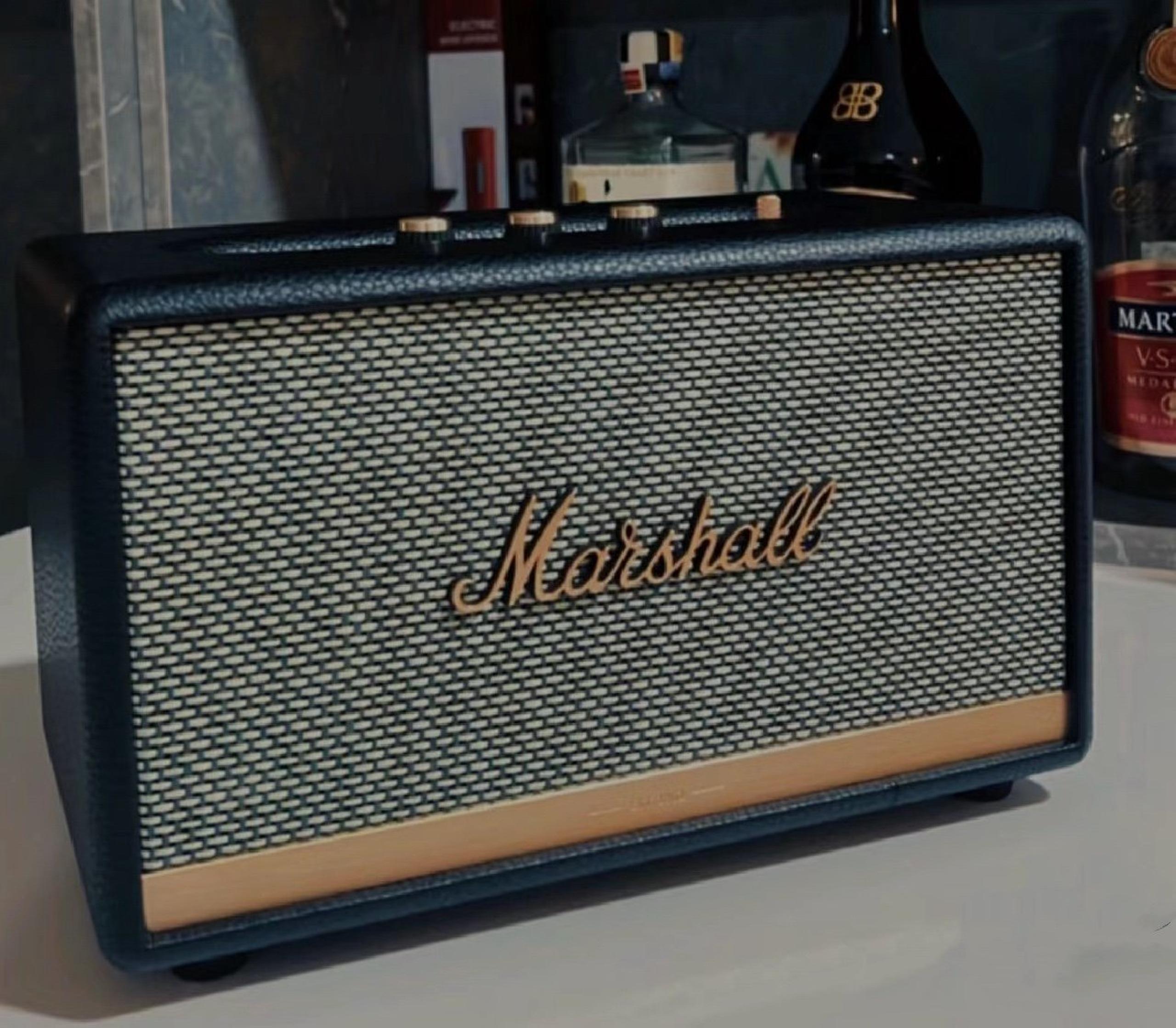 Marshall Acton 2 Bluetooth Speaker in Black