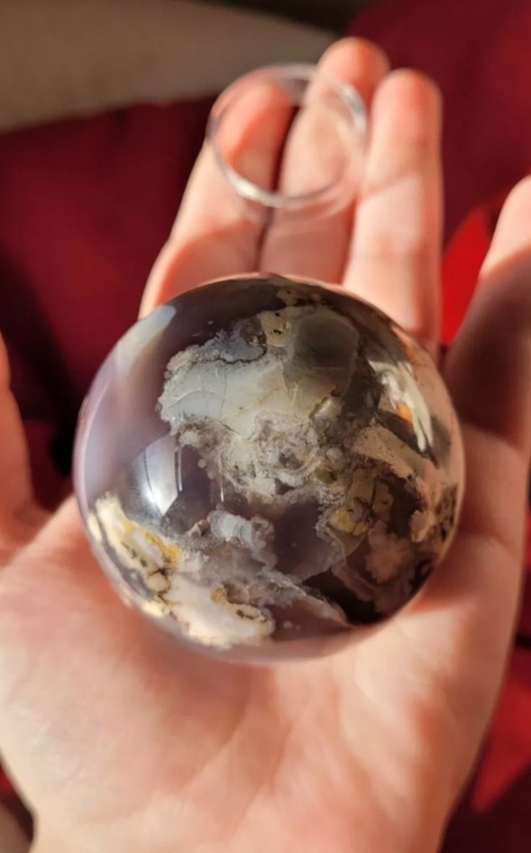 Black & White Agate Sphere (Stand Included)