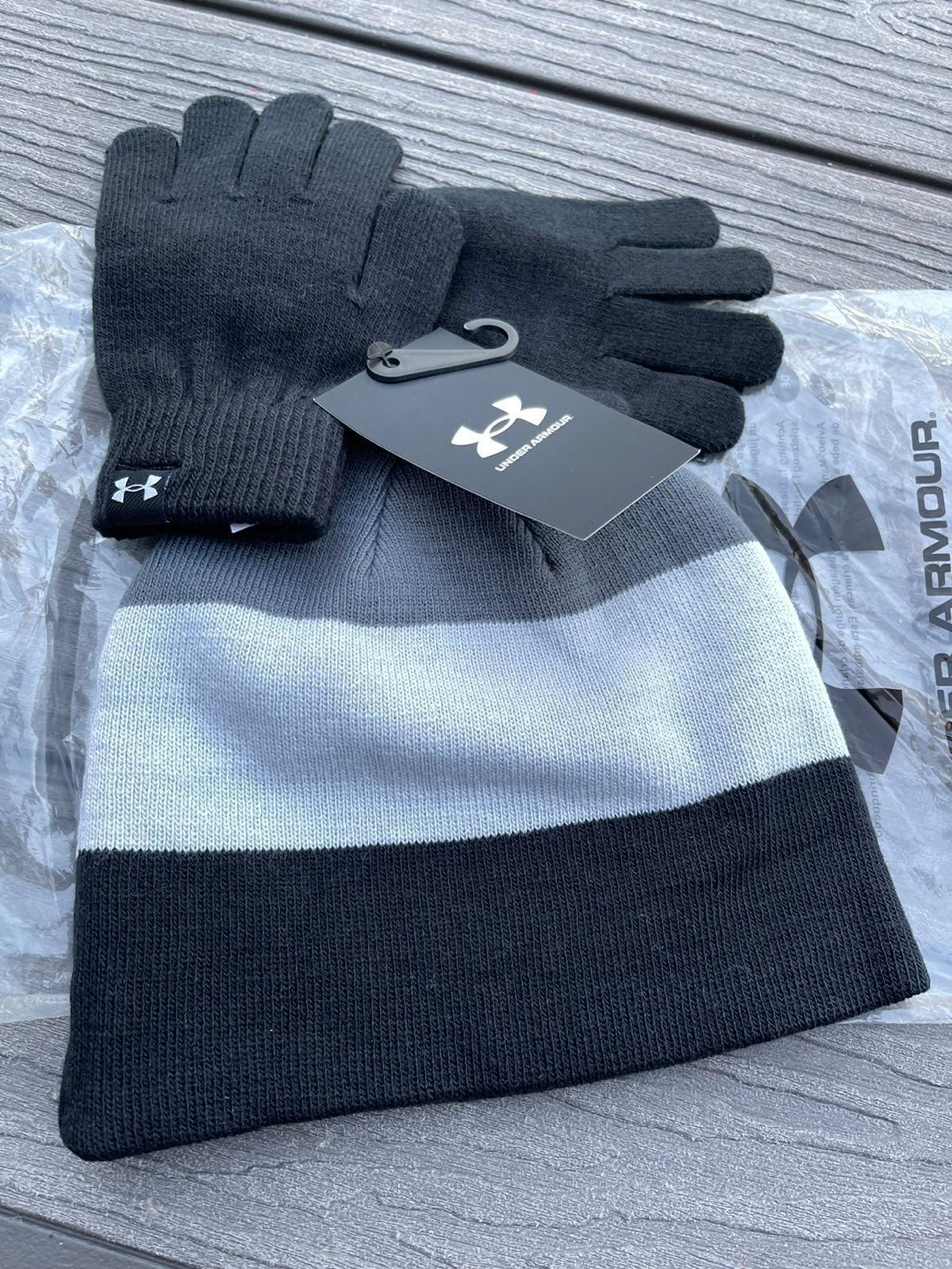 Boys' Beanie Glove Combo , Black (001)/White , One Size Fits All - Under Armour
