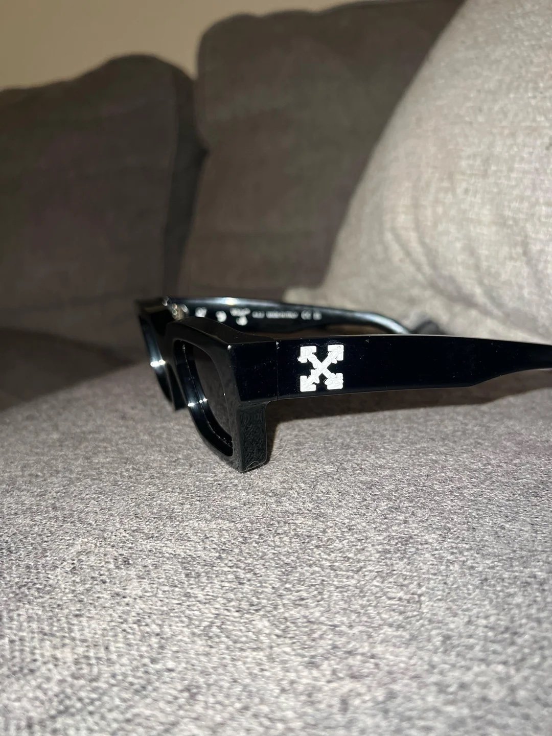 Off-white Sunglasses
