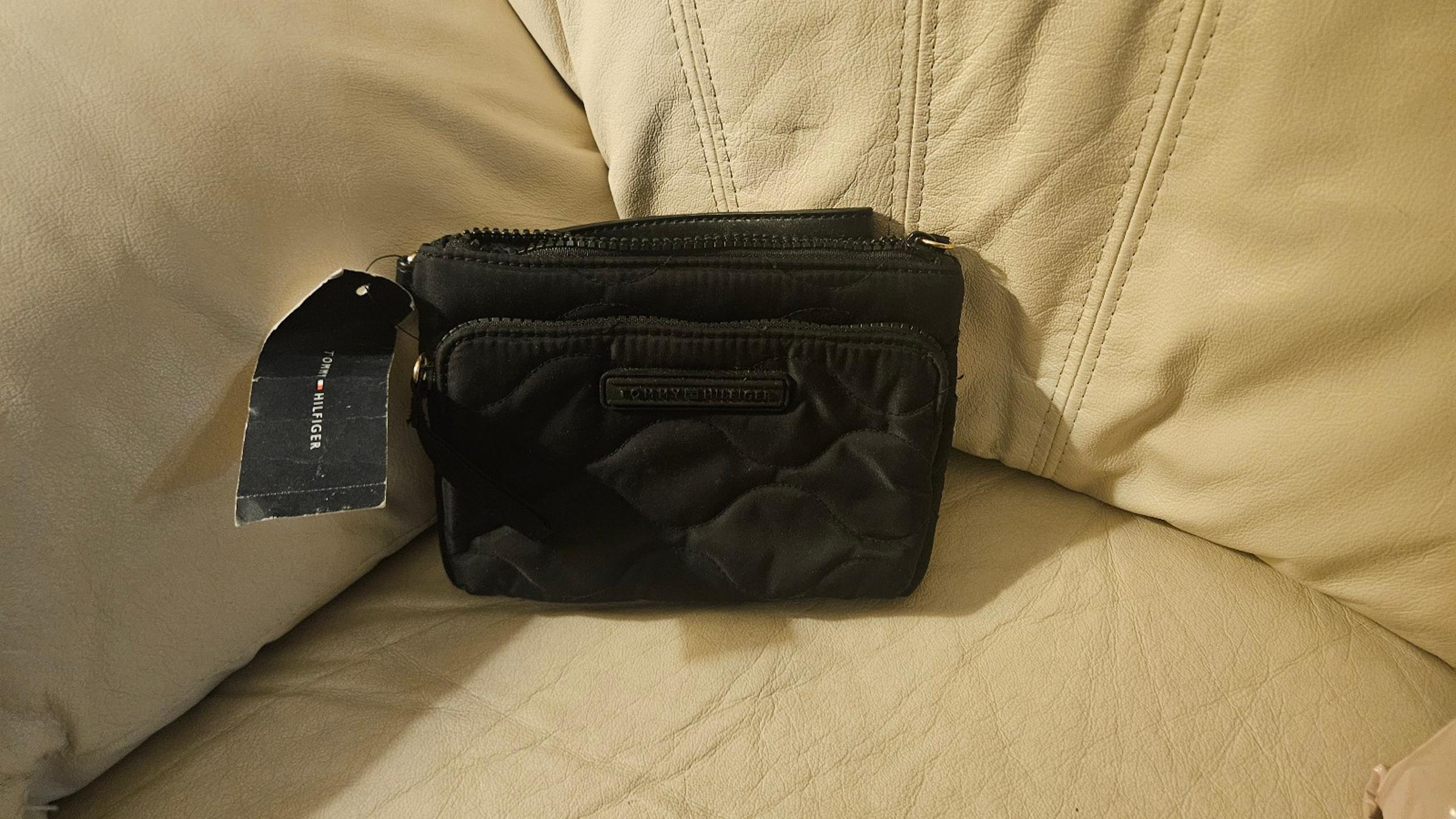 New with tags NWT Tommy Hilfiger black quilted wristlet