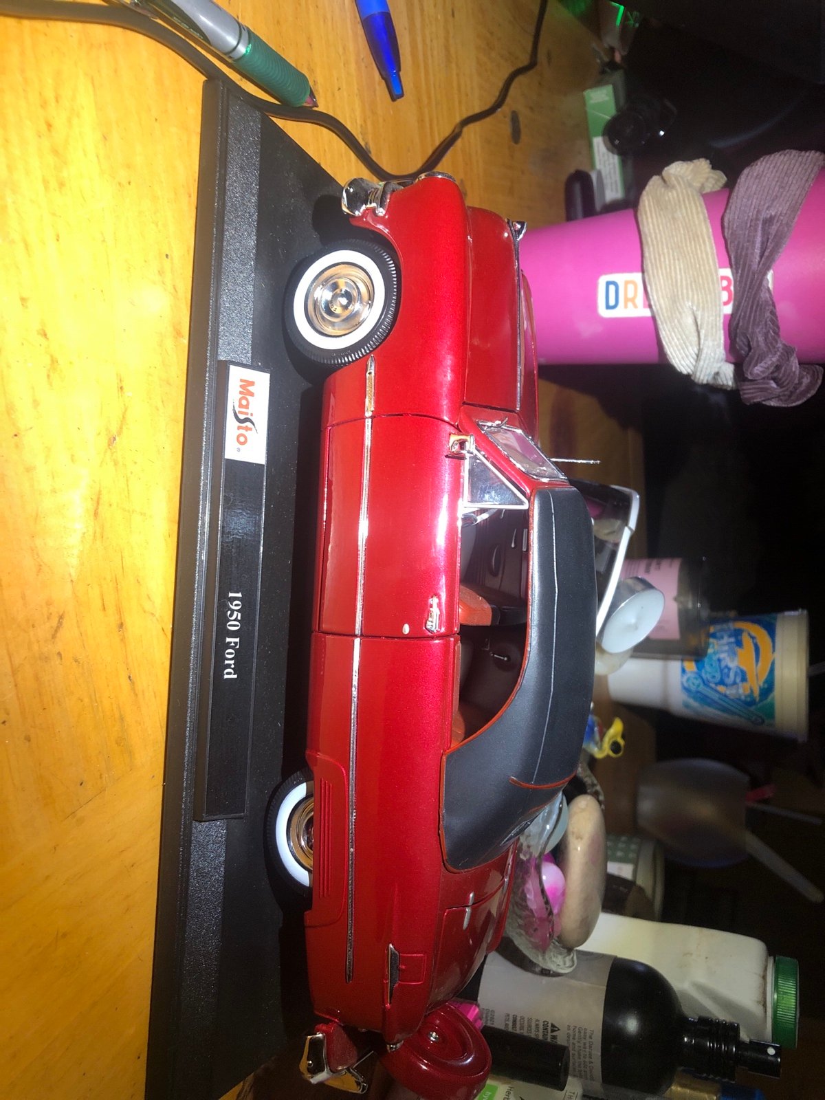Selling a Maisto 1950 Ford Collectible