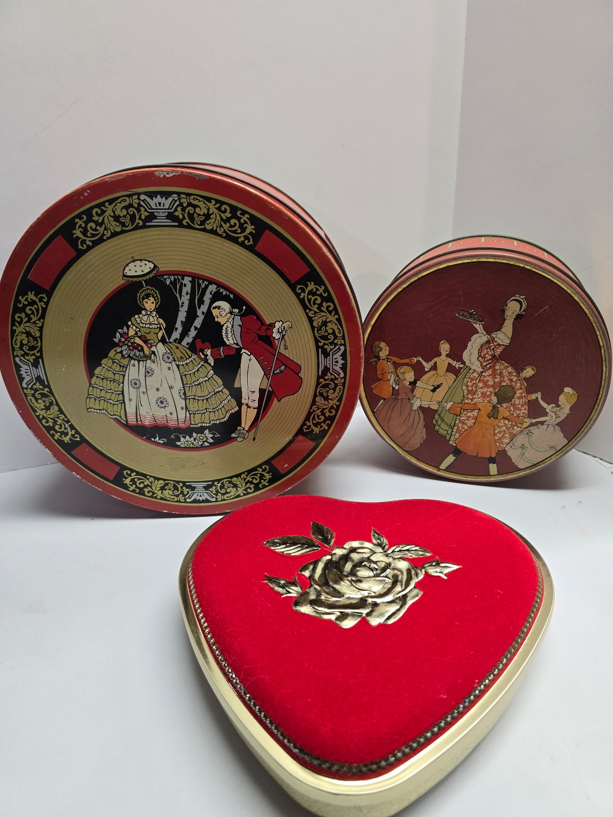 Set of 3 Vintage Tins - Valentines