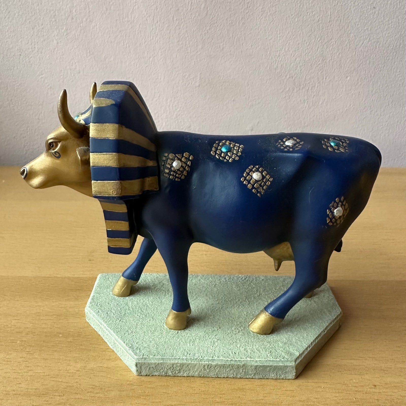 Cow Parade TUTANCOWMON Egyptian Pharaoh King Tut Figurine 2000