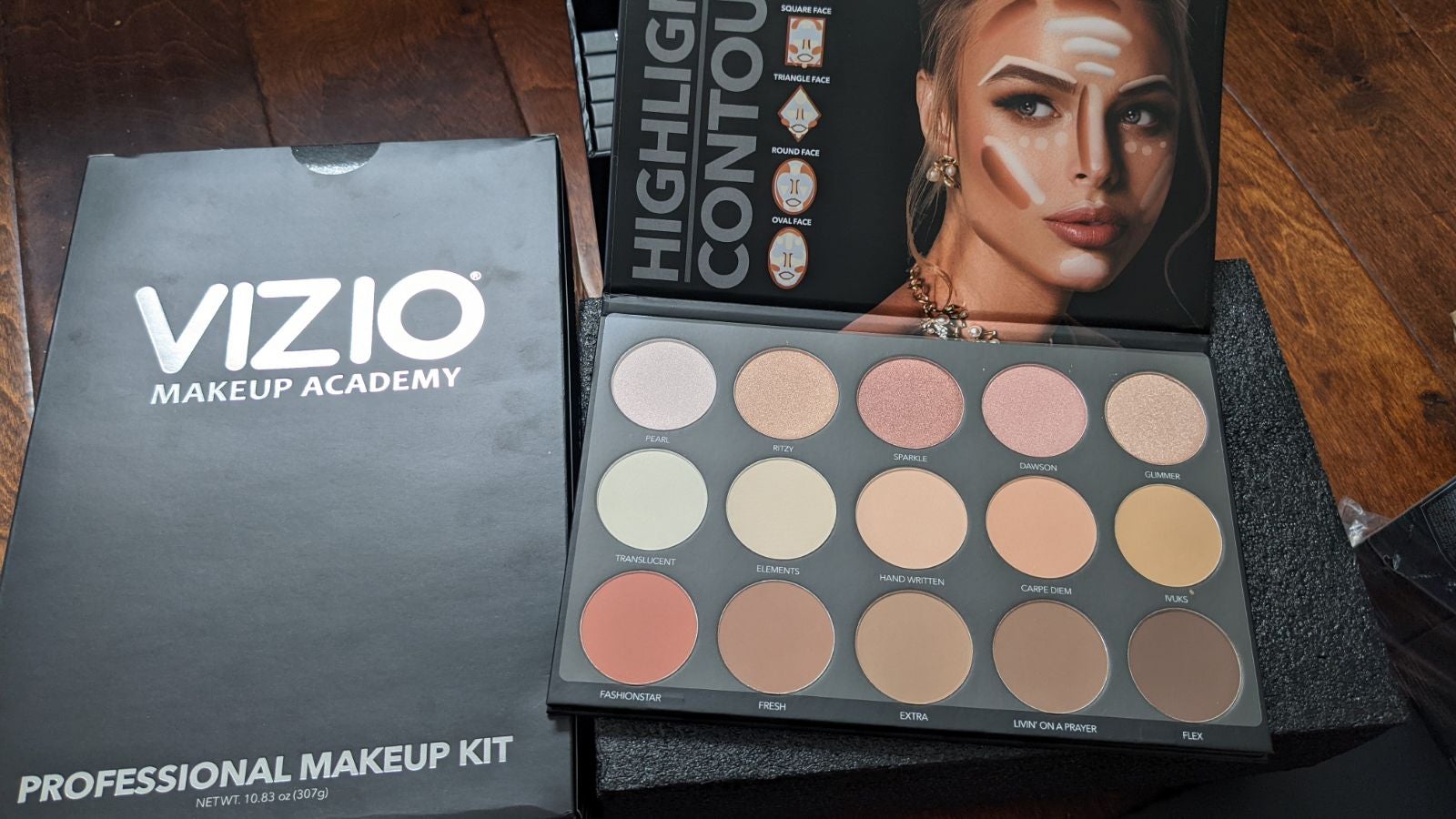 Vizio makeup Academy Volume 3 Powder / Highlight / Contour Palette NEW