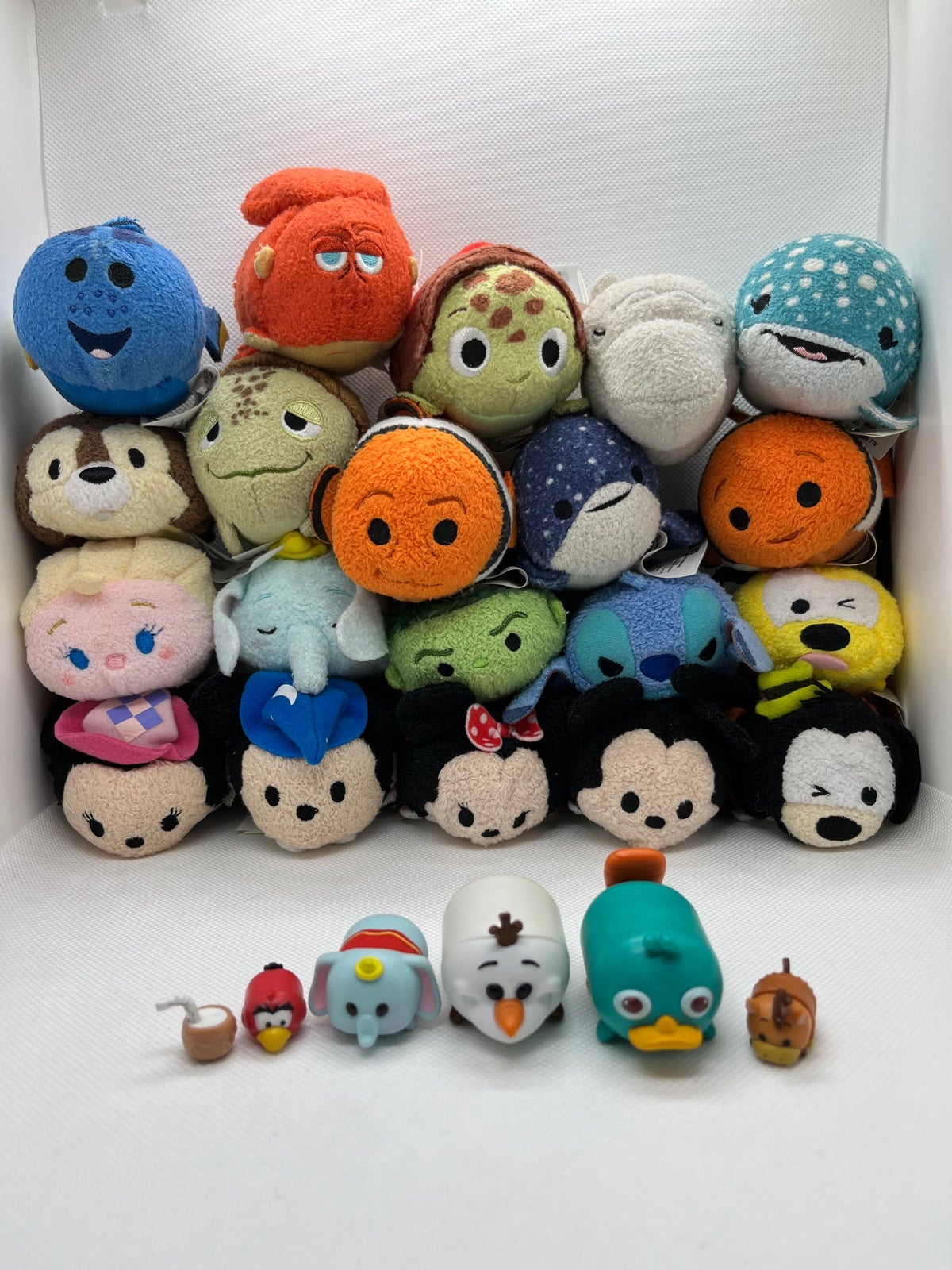Disney Pixar Tsum Tsum Character Bundle (25) Finding Nemo & Misc