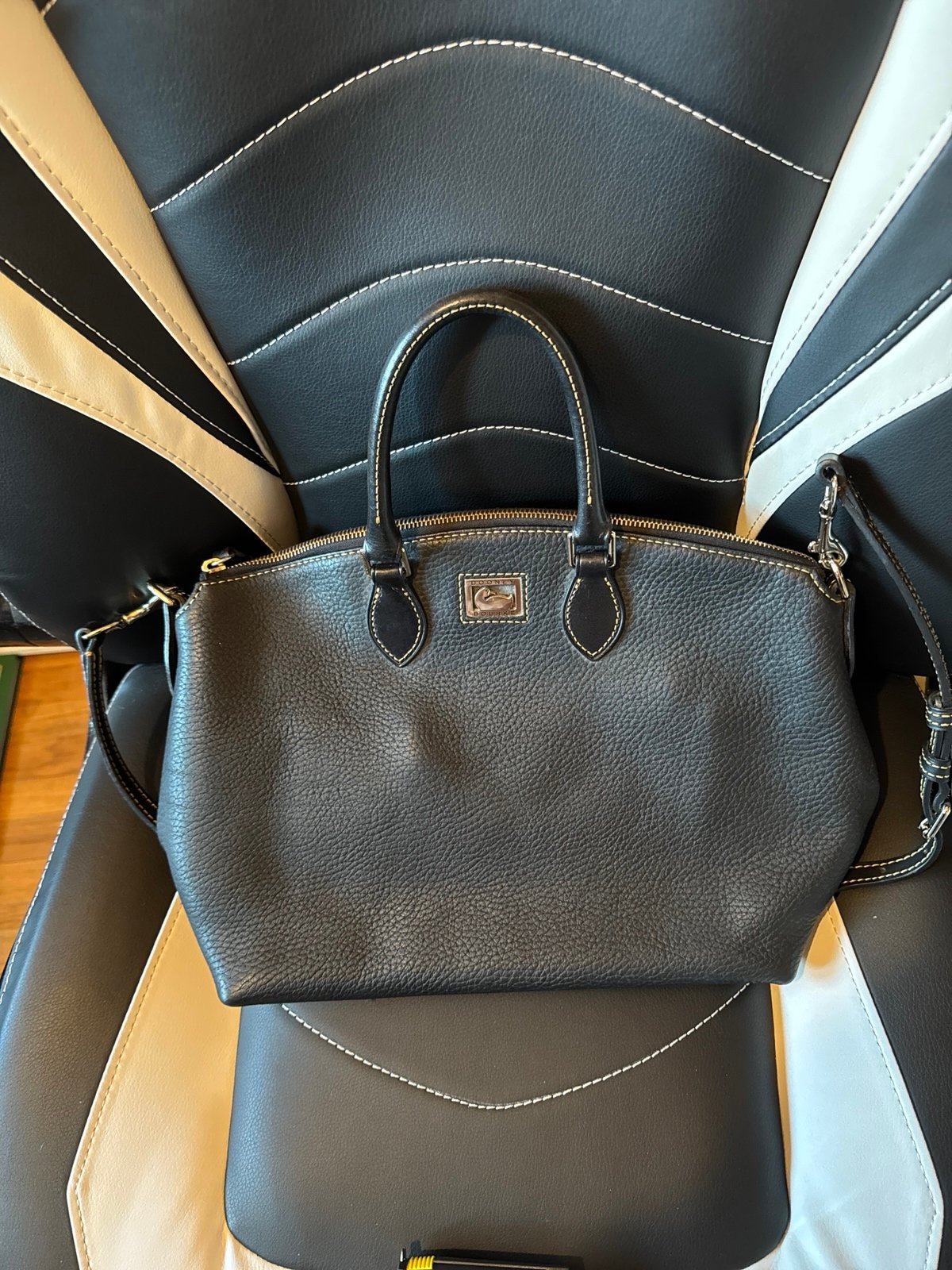 Dooney & Bourke purse