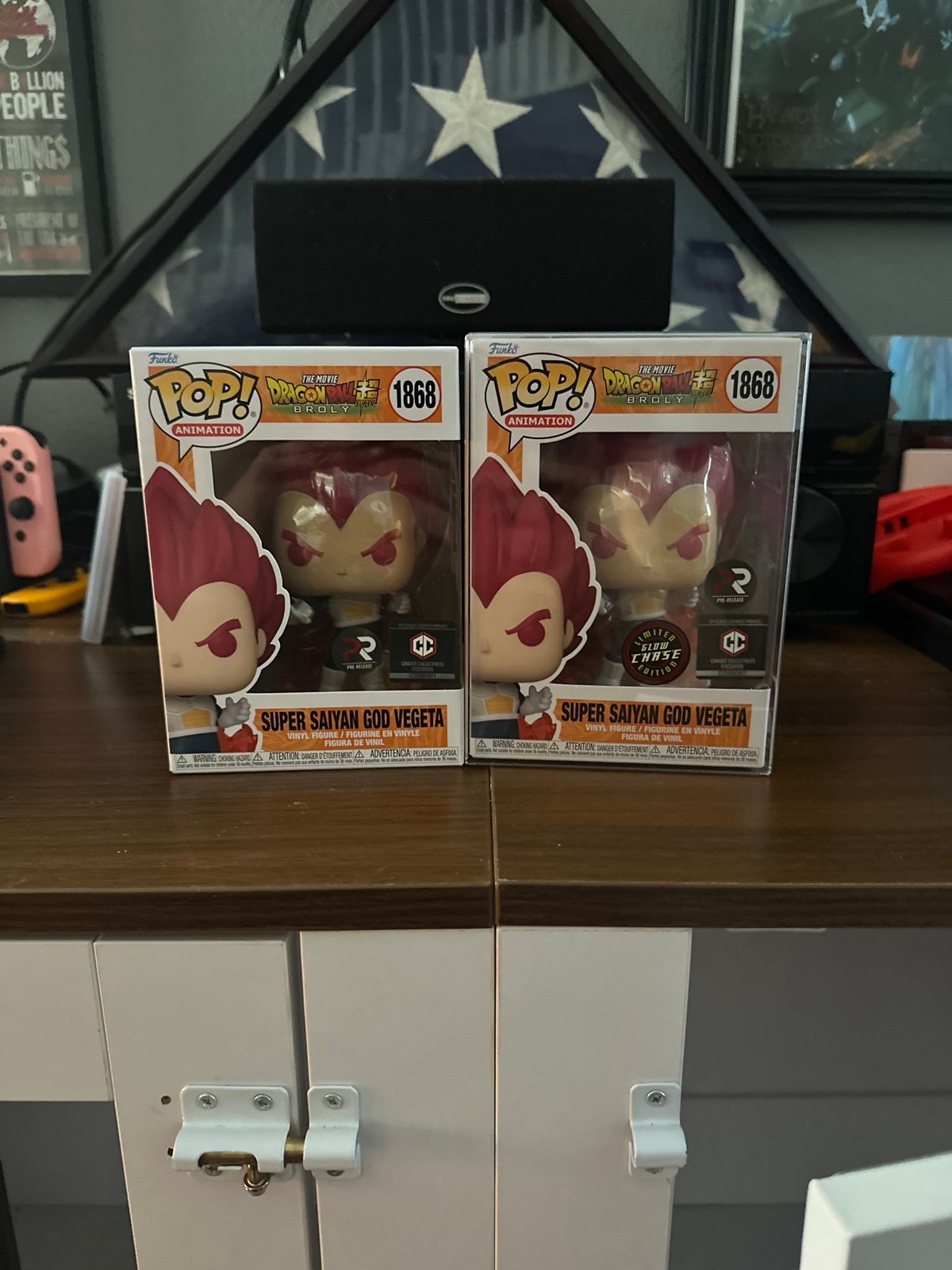 Funko PopSuper Saiyan God Vegeta Chase and Common Bundle.
