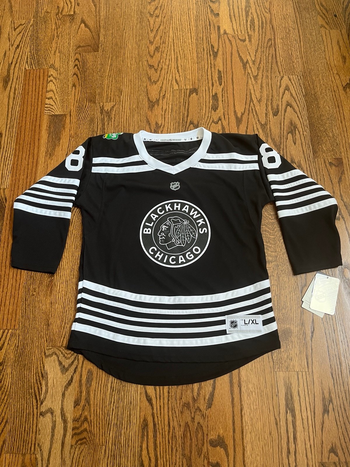 NWT PATRICK KANE YOUTH BLACKHAWKS WINTER CLASSIC BLACK PREMIER JERSEY Size L/XL