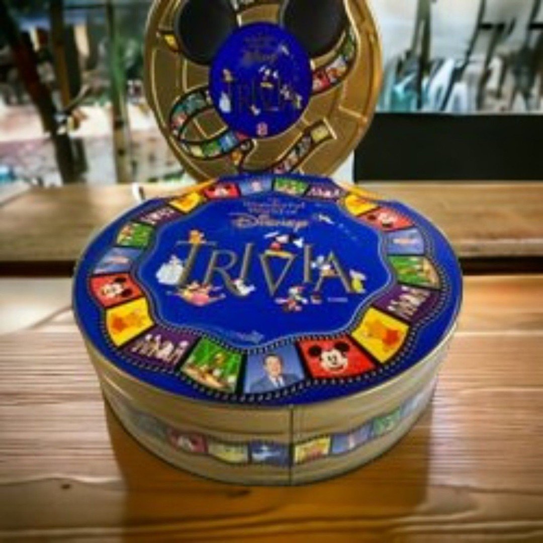 The Wonderful World of Disney Vintage 1997 Trivia Board Game Gold Collectors Tin
