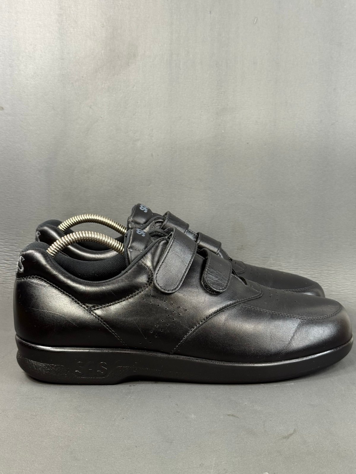 SAS VTO - EZ Strap Walking athletic sneaker Shoe men’s size 10.5 black