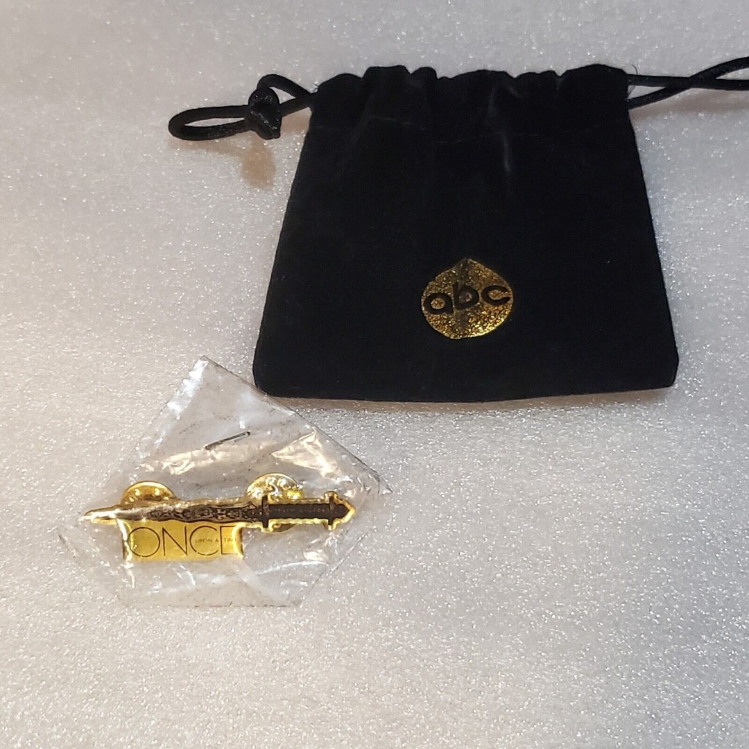ABC Once Upon A Time PROMO PIN SDCC Expo Exclusive Swag Rare New Sealed With Bag