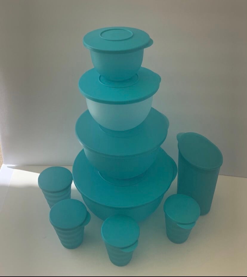 Tupperware Set 4 Bowl & Jug (4) Tumbler