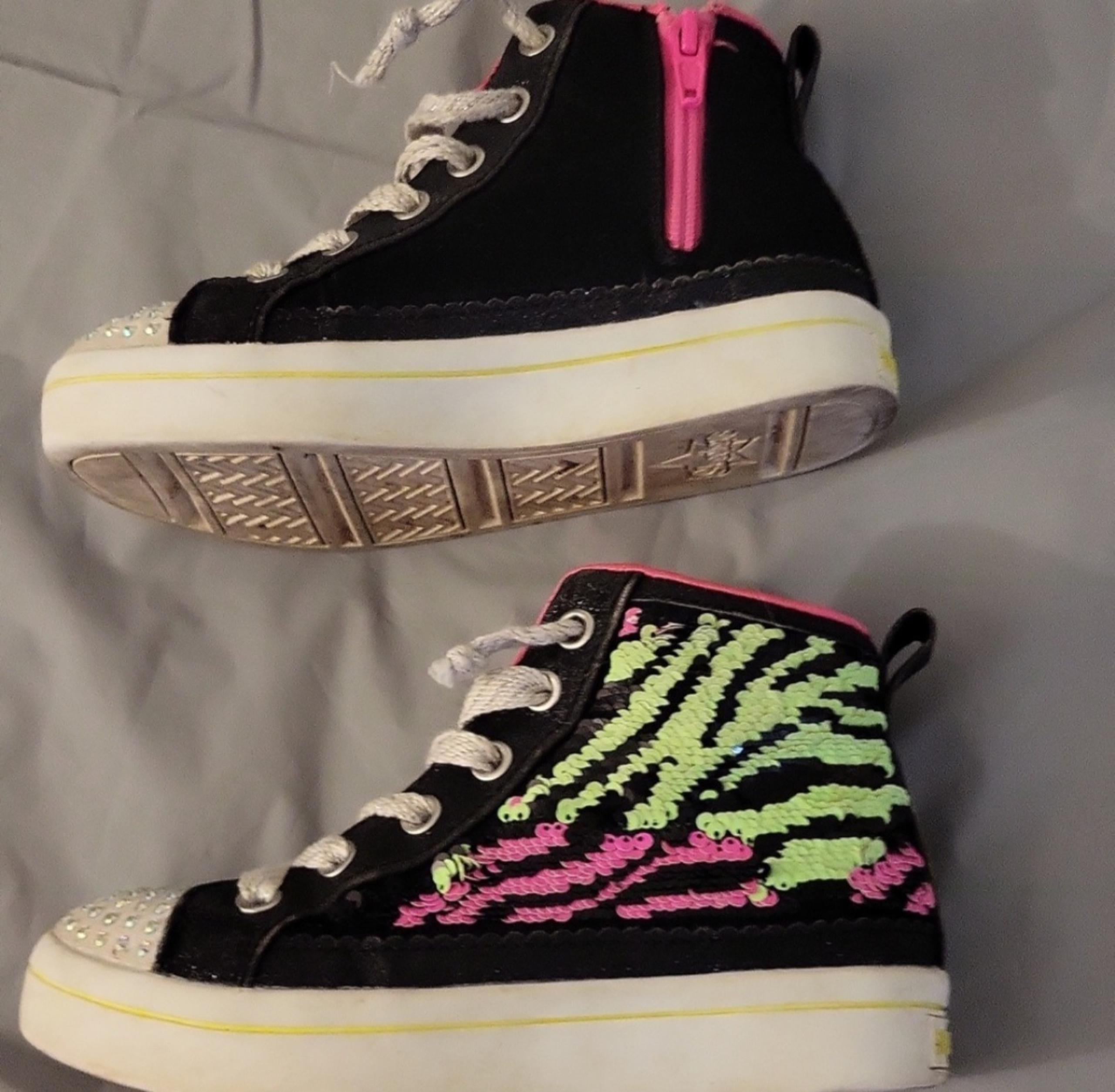 Sketchers children's shoes size 12