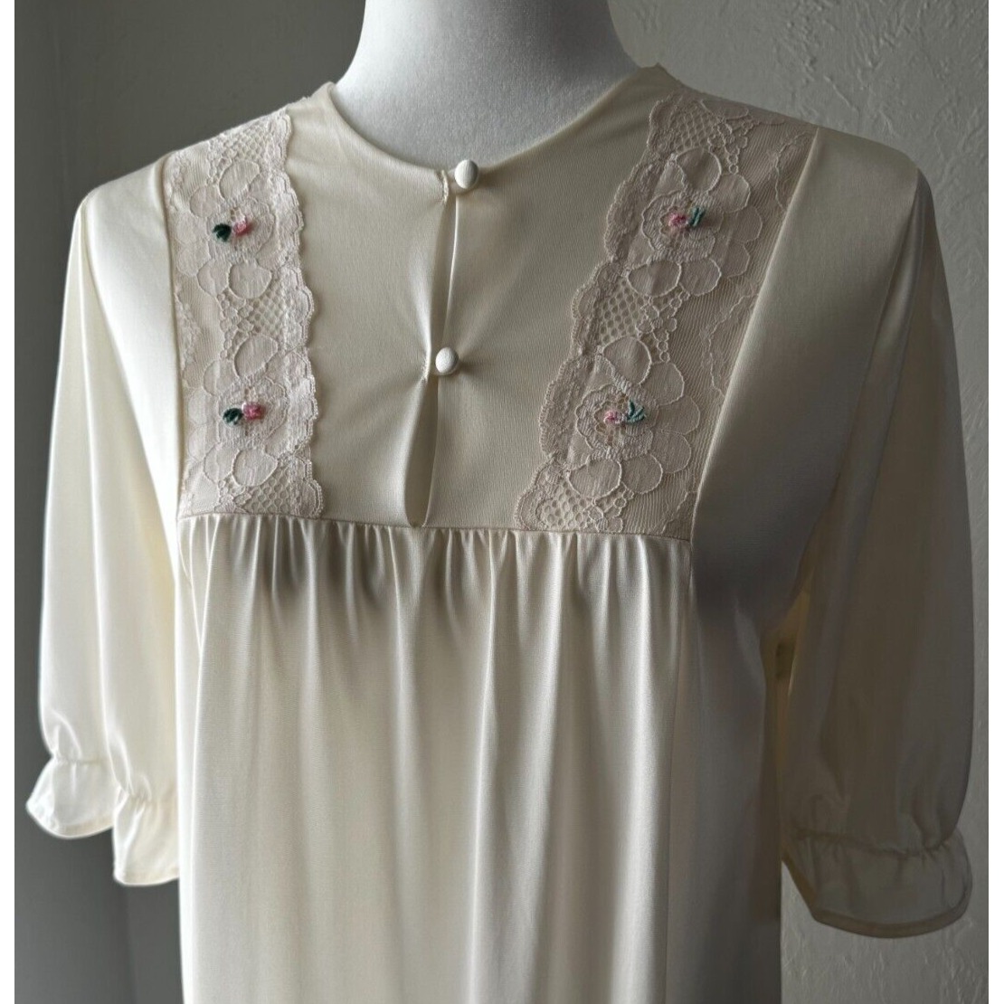 Vintage LORRAINE Lingerie Peignoir Robe Lace Rose Ivory Nylon Lace Size Small