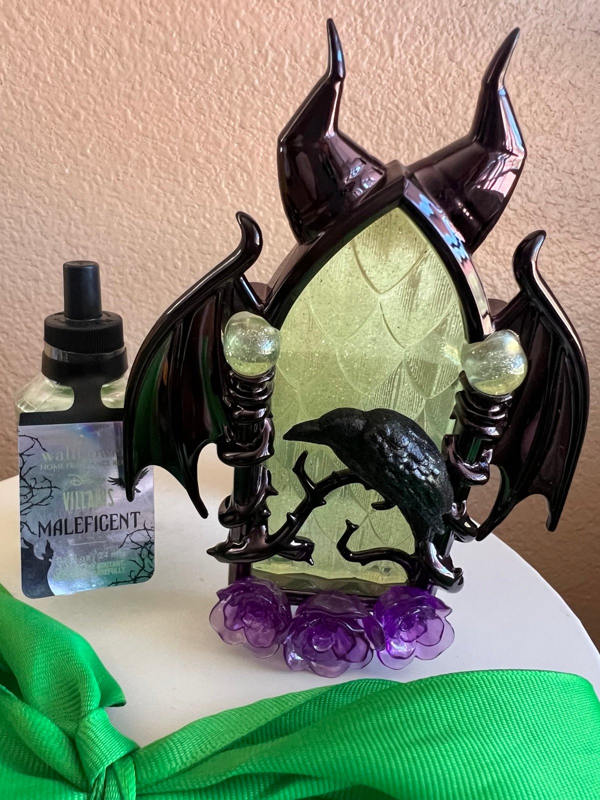 Bath & Body Works Disney Maleficent Raven Wallflowers Fragrance Plug + Refill