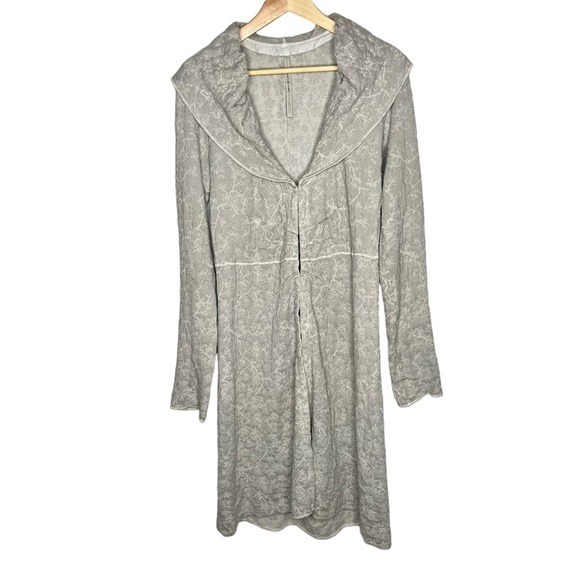 Transit par such gray floral embroidered cape / cardigan Sz 3 / M
