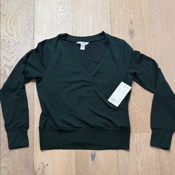 NWT Athleta Recharge Sweatshirt Deep Green Women’s Small
