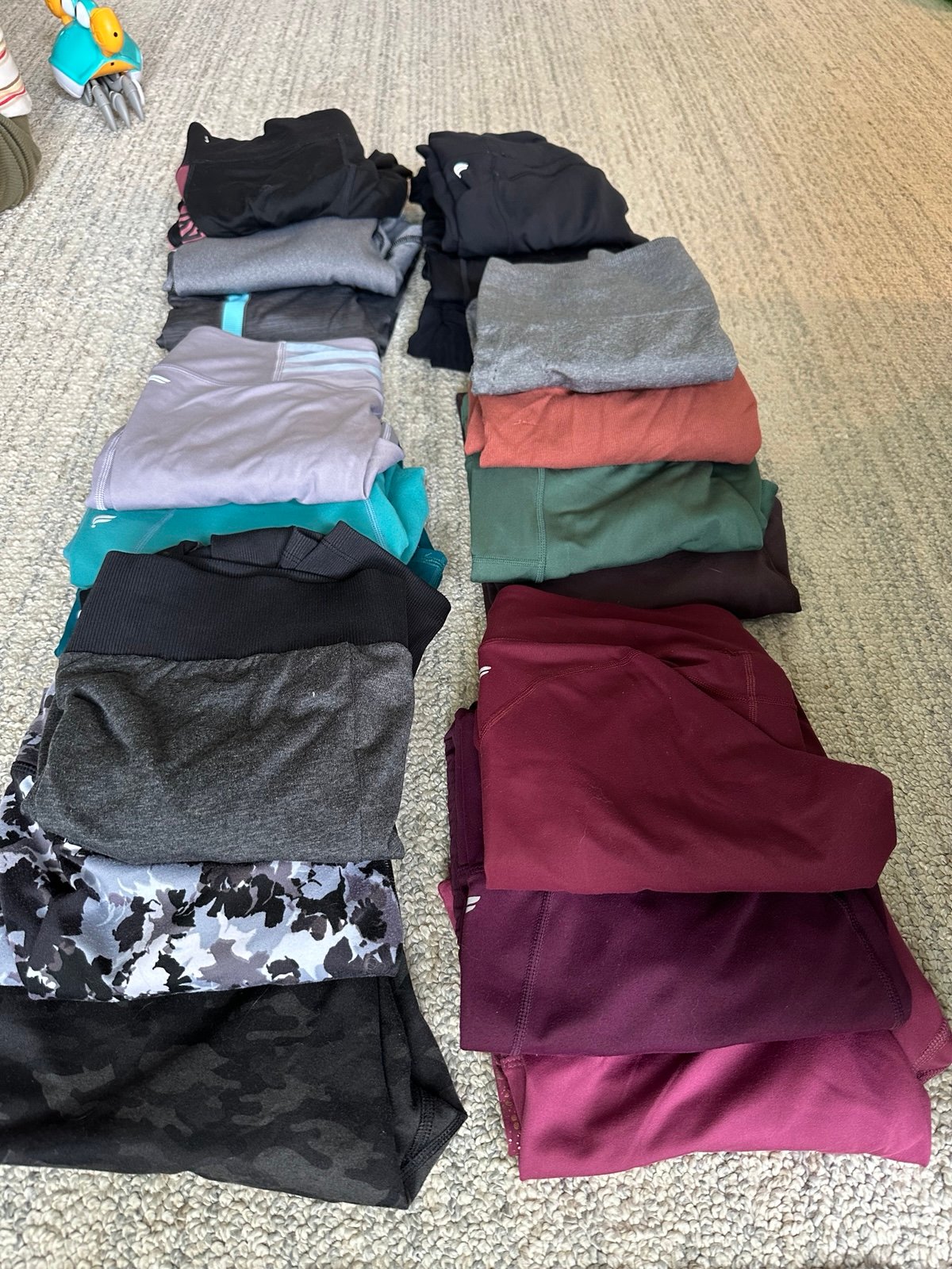 Lot of Leggings (19 pairs) (Medium)