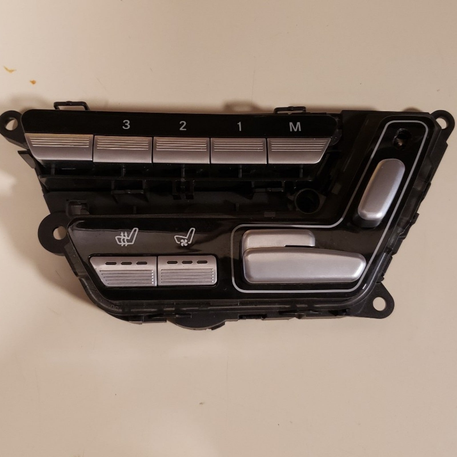 Mercedes Benz s550 passenger seat control