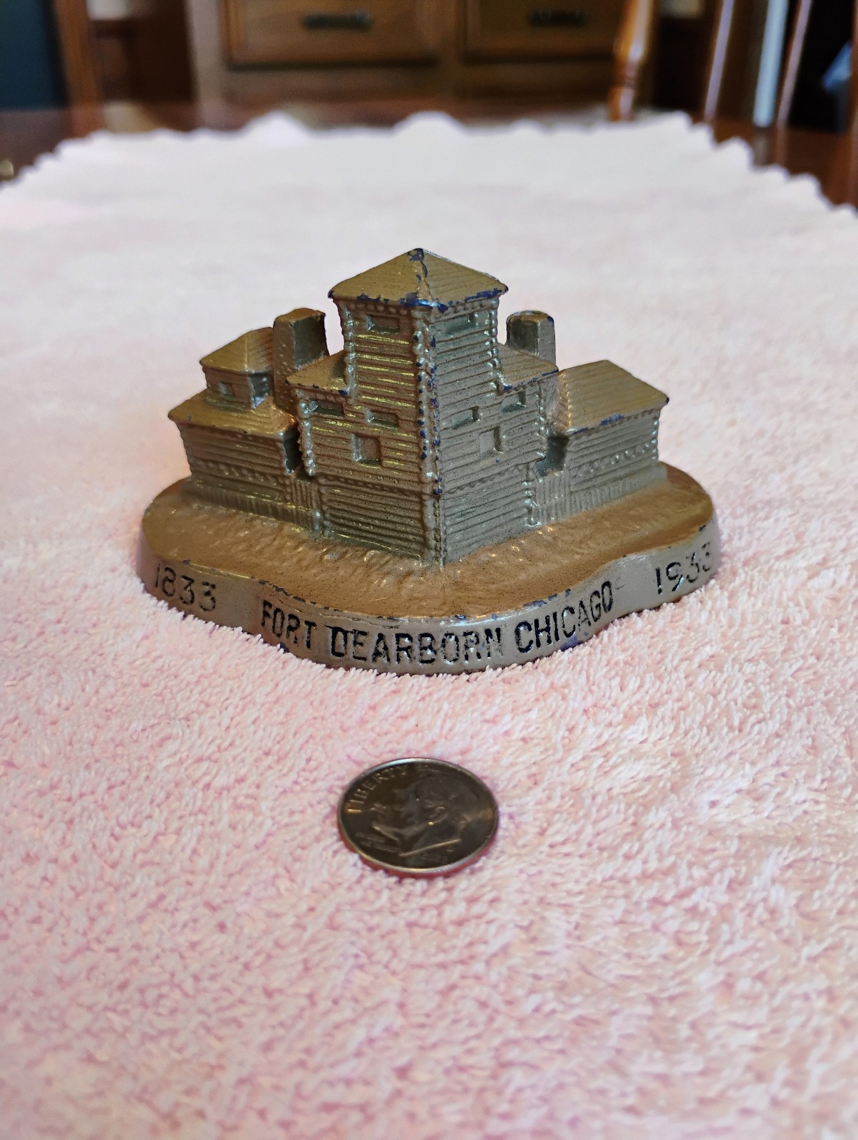 Fort Dearborn centenary (1833-1933) Chicago world's Fair metal souvenir #1233